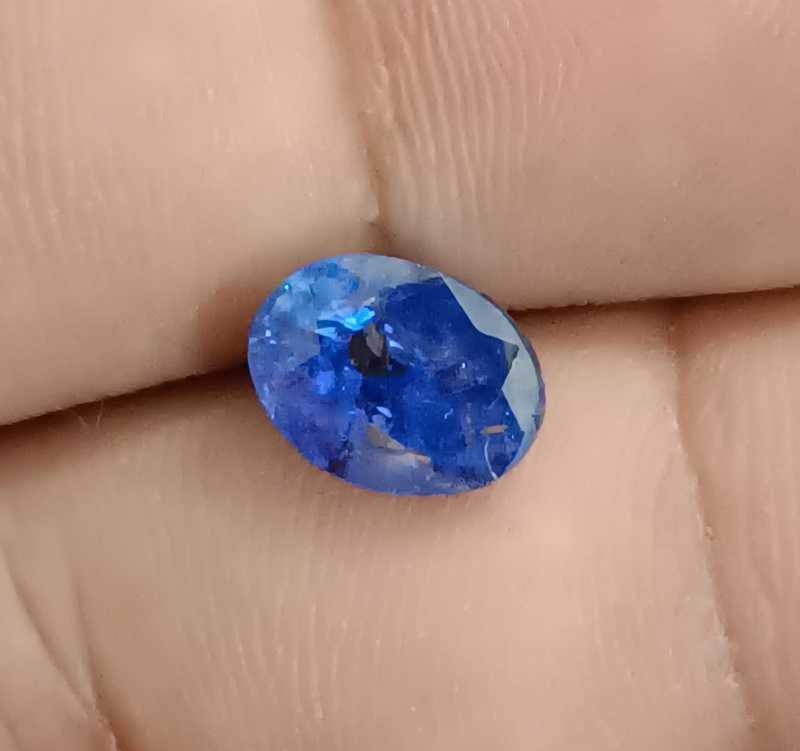 2.98ct IGI certified vivid cornflower blue oval shape sapphire gem H