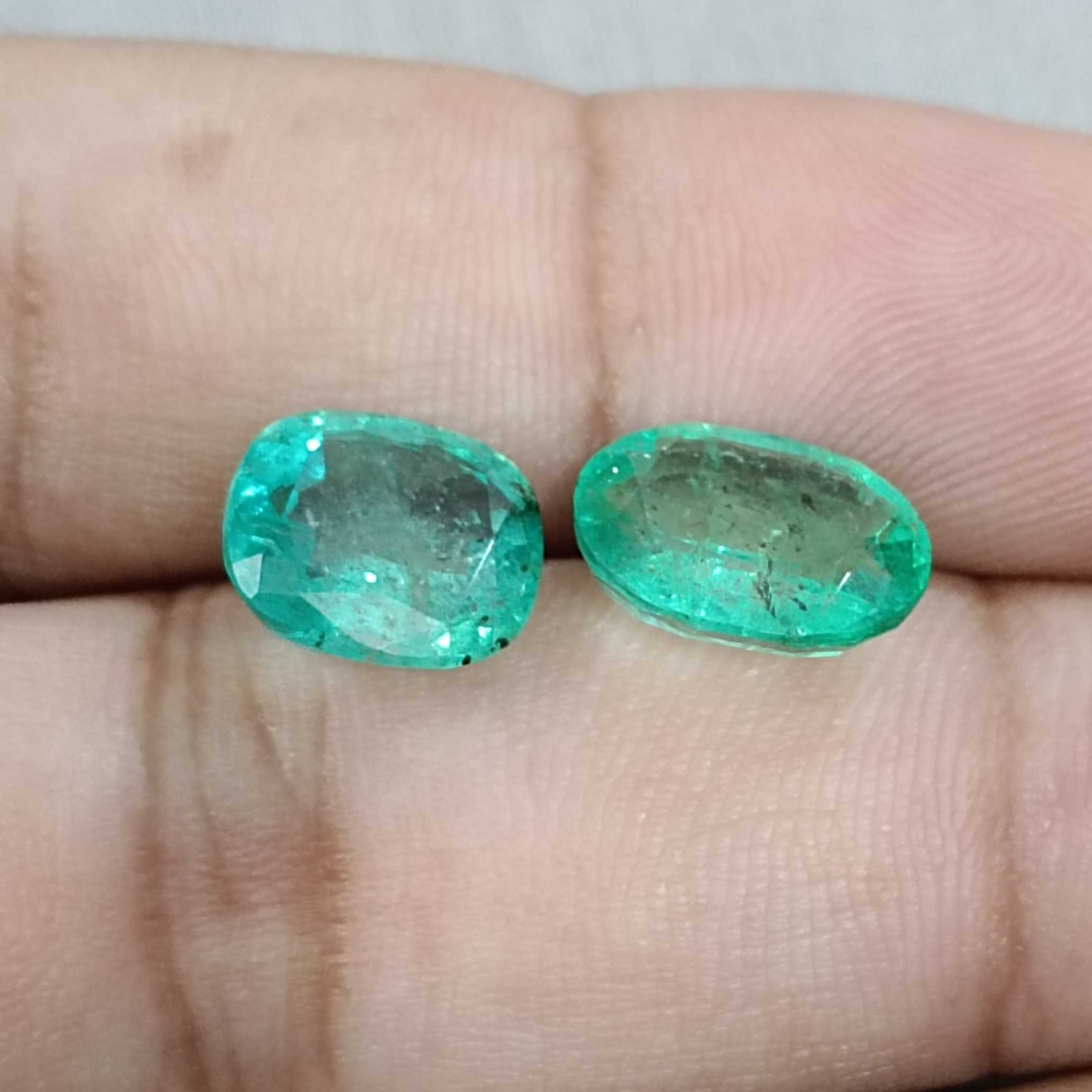 6.71ct 2pcs pastel color pastel green emeralds
