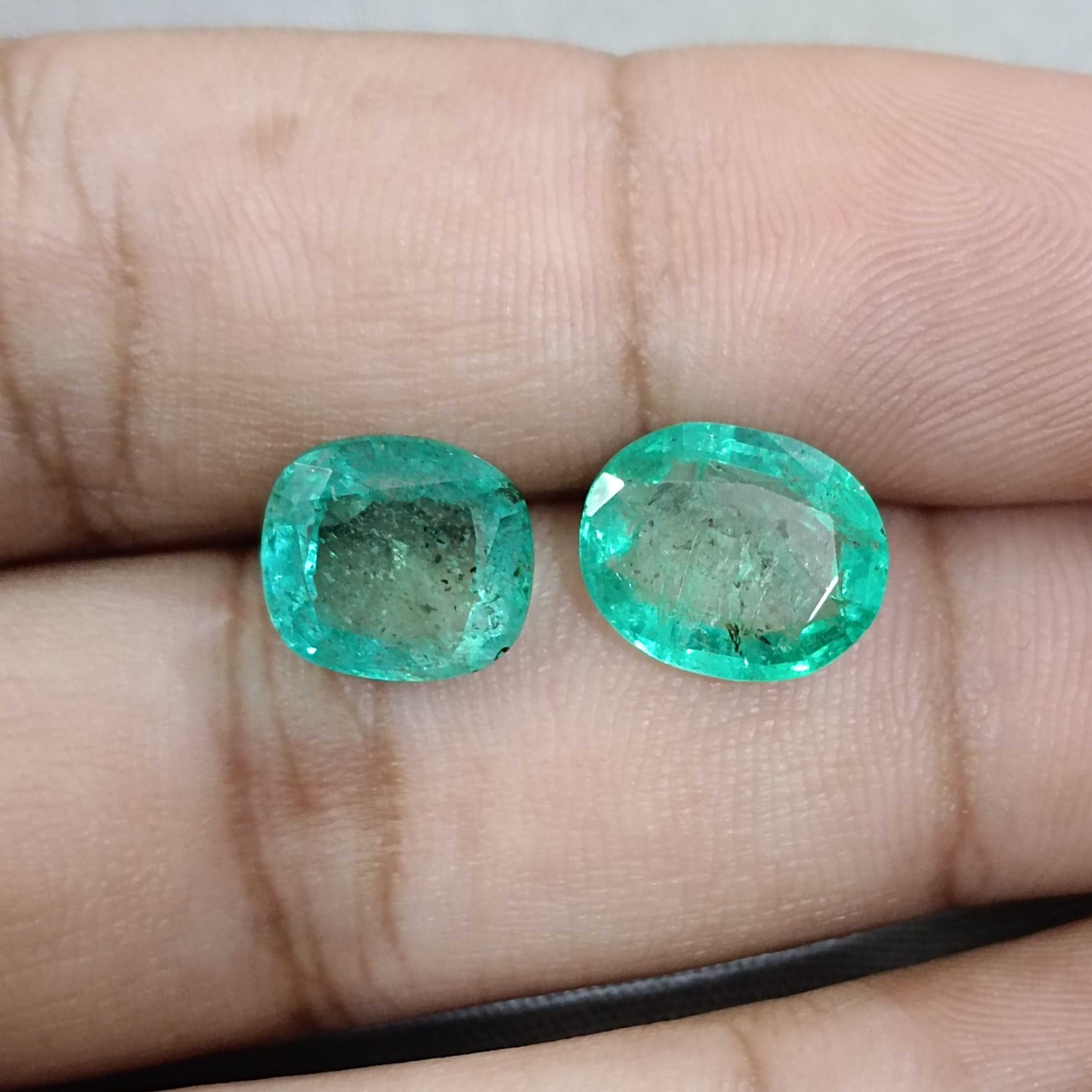 6.71ct 2pcs pastel color pastel green emeralds