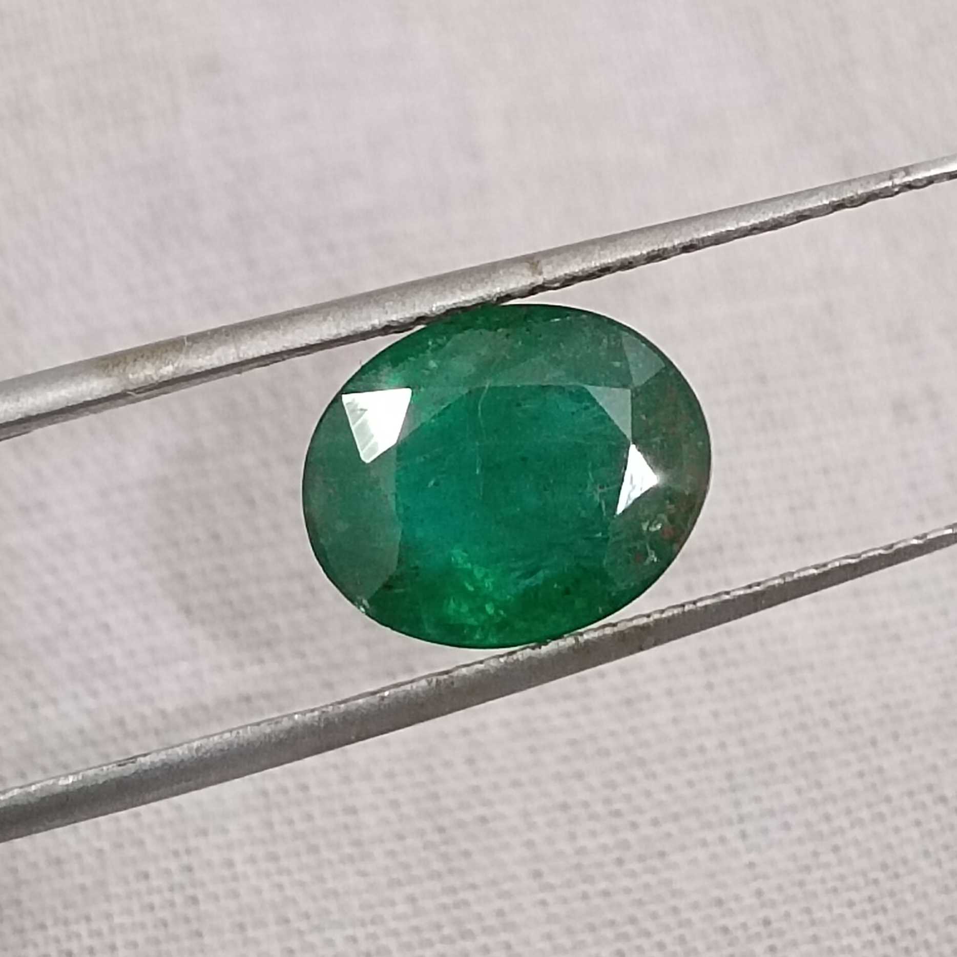 2.86ct natural pure dark green color oval cut emerald stone/