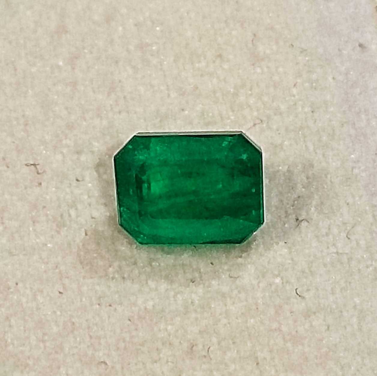 1.38ct deep pure green octagon cut emerald /