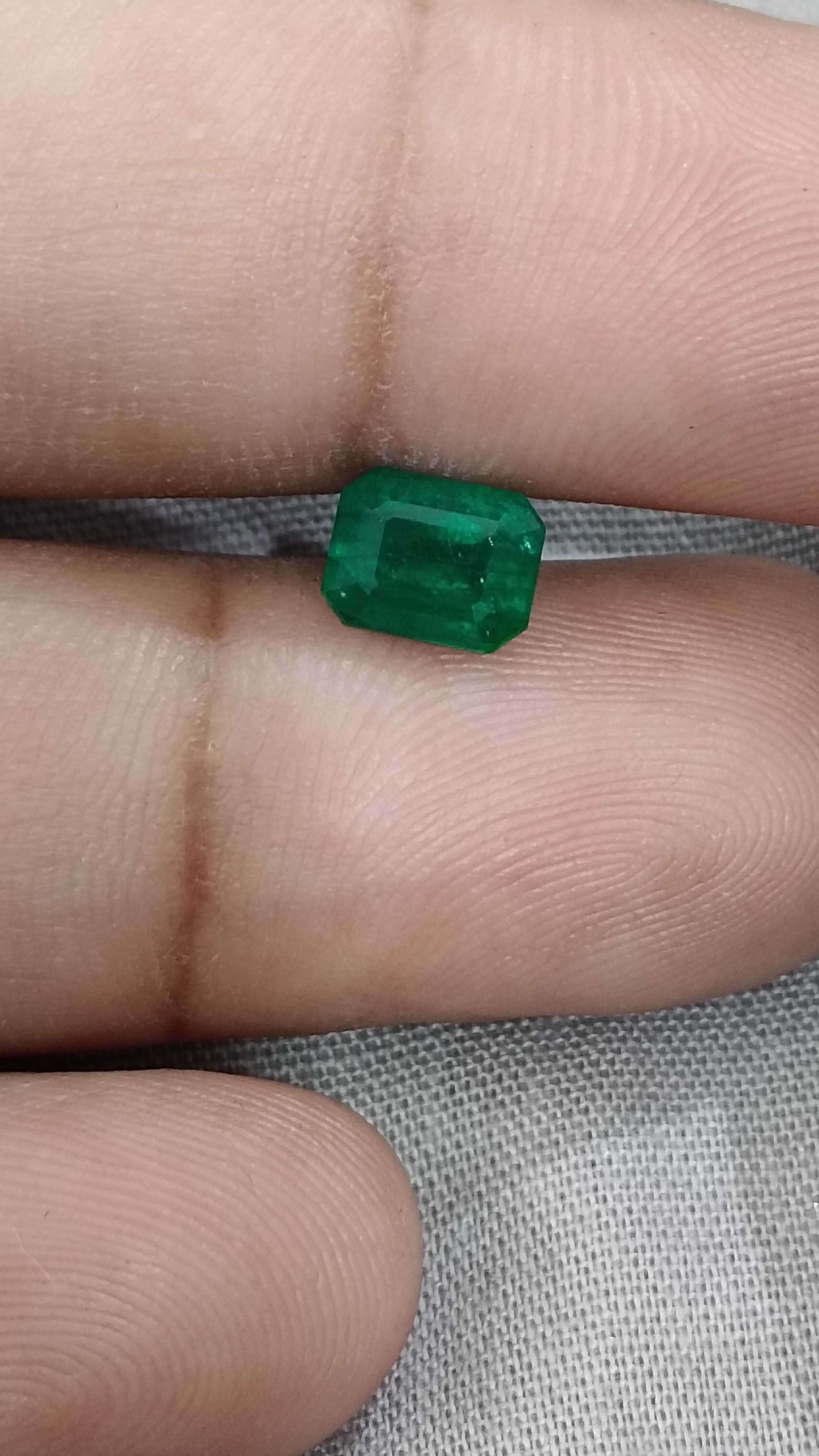 1.38ct deep pure green octagon cut emerald 