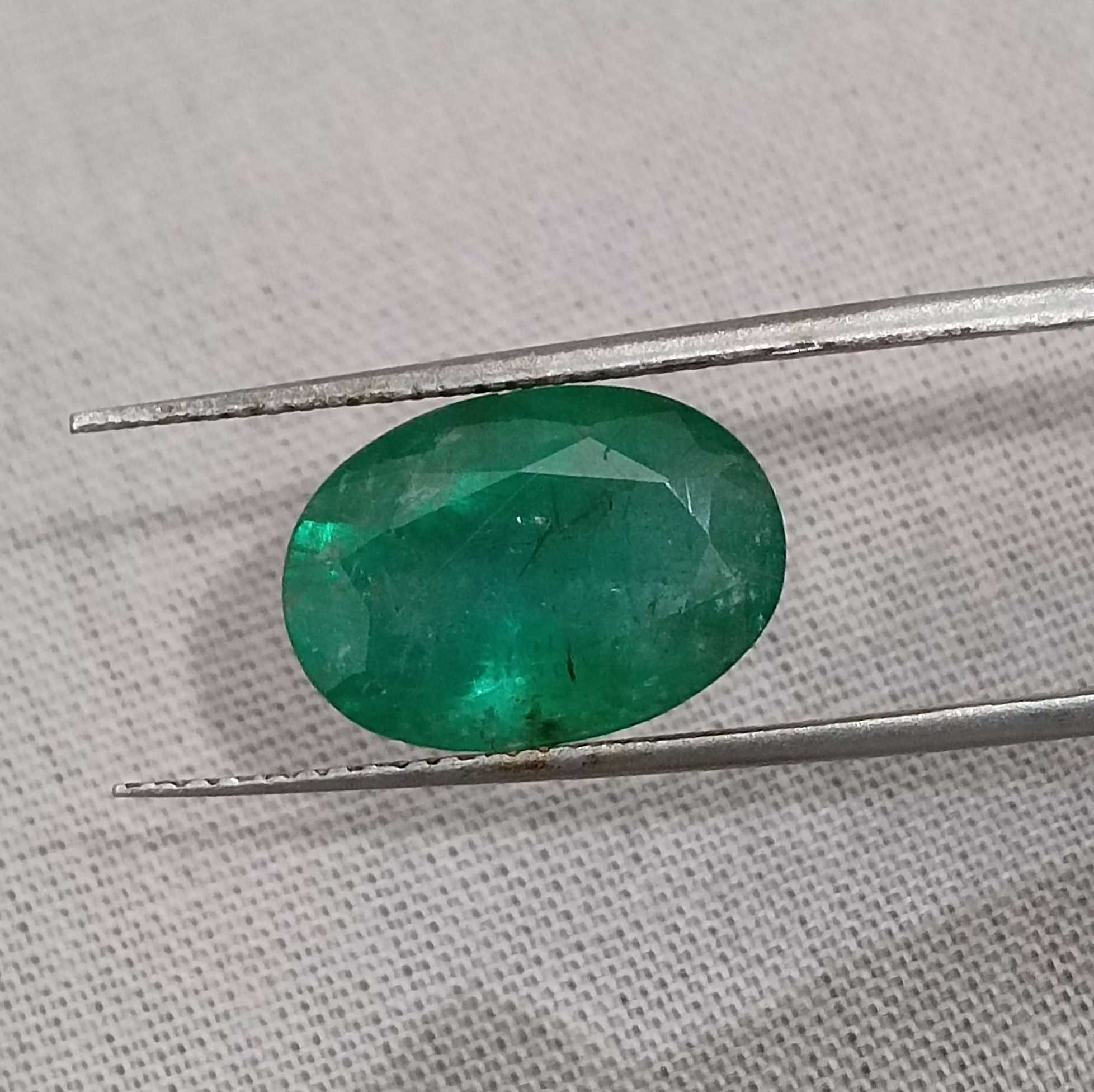 4.23ct pure deep green oval emerald gemstone