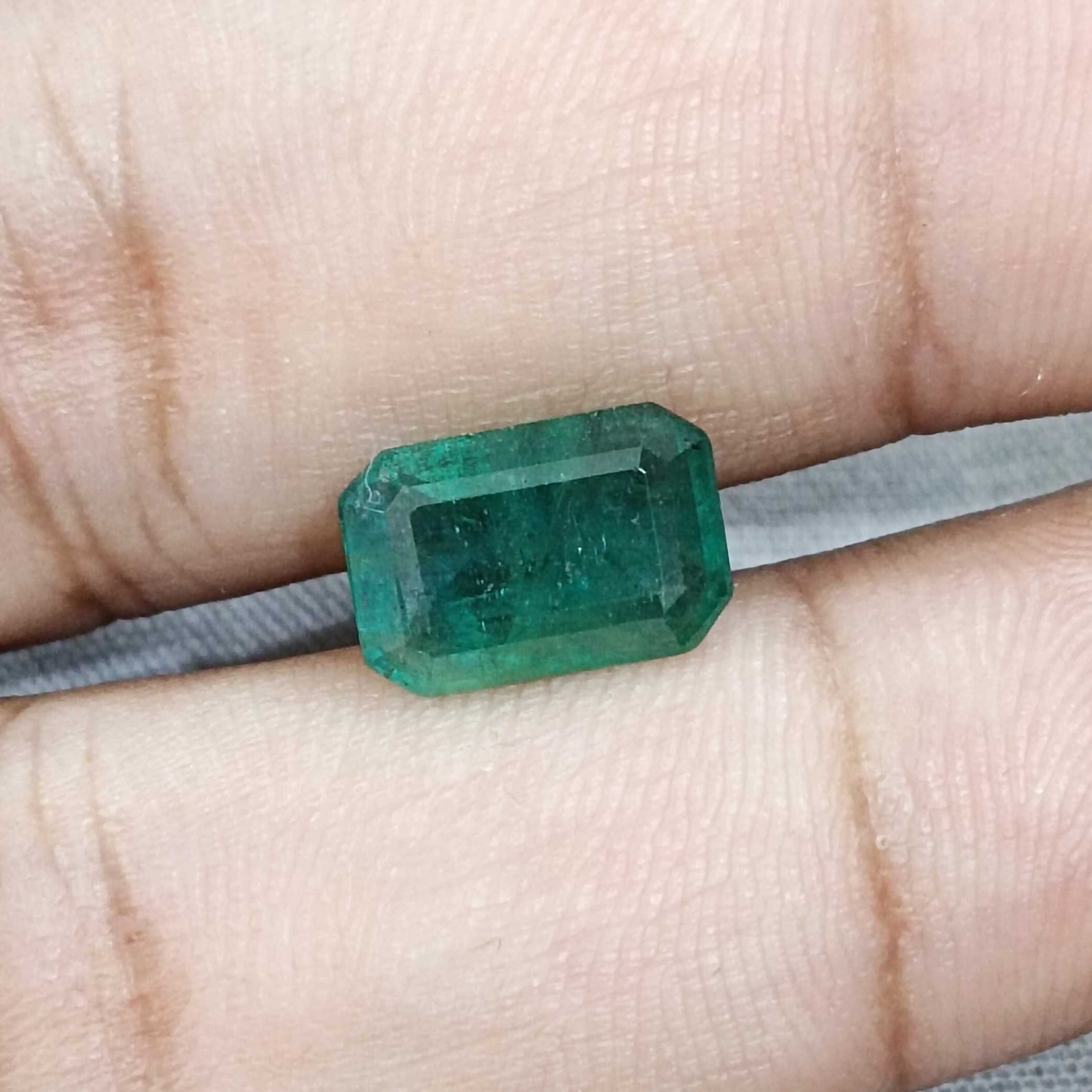 3.22ct deep medium green Zambian emerald gemstone 