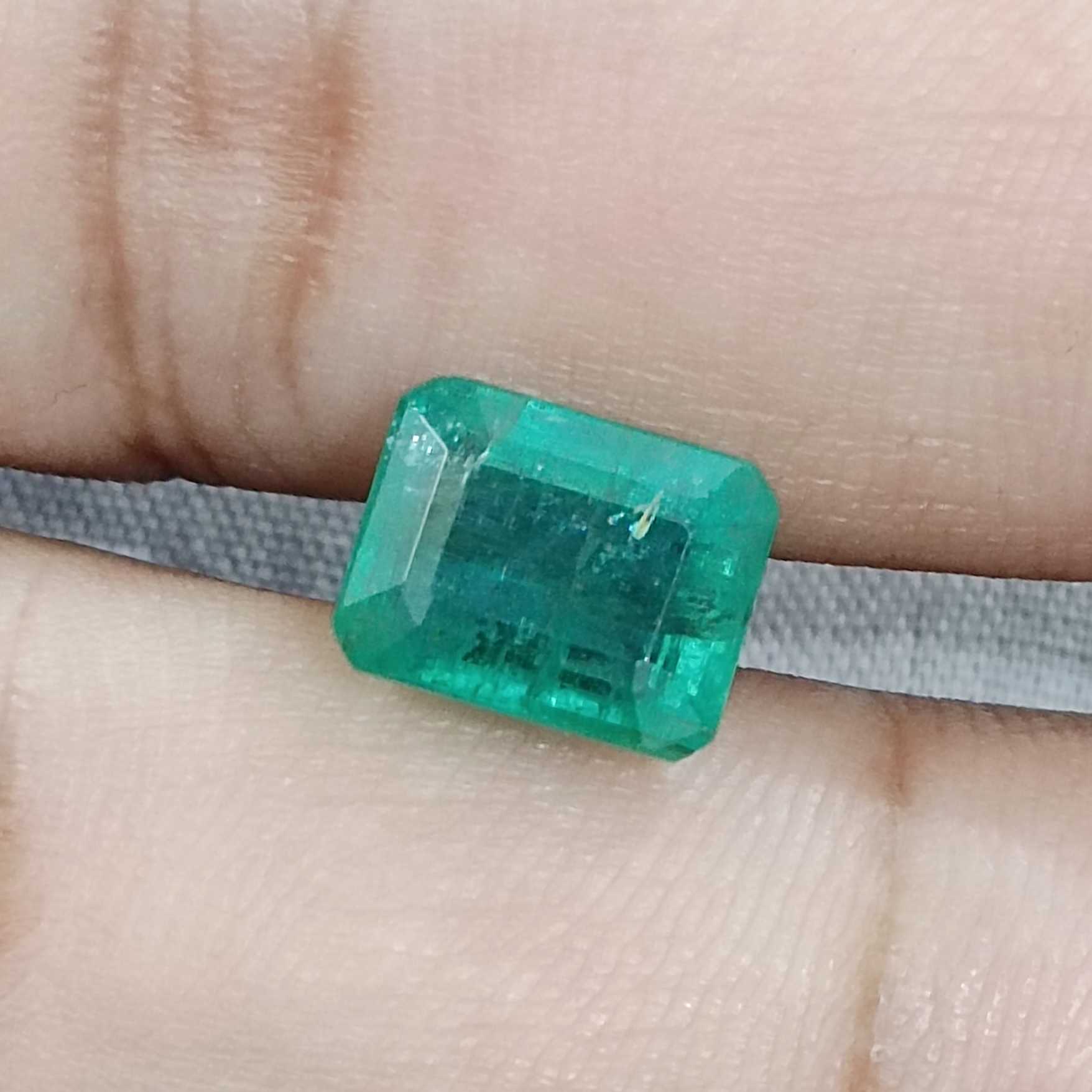 3.74ct medium green color emerald cut emerald stone