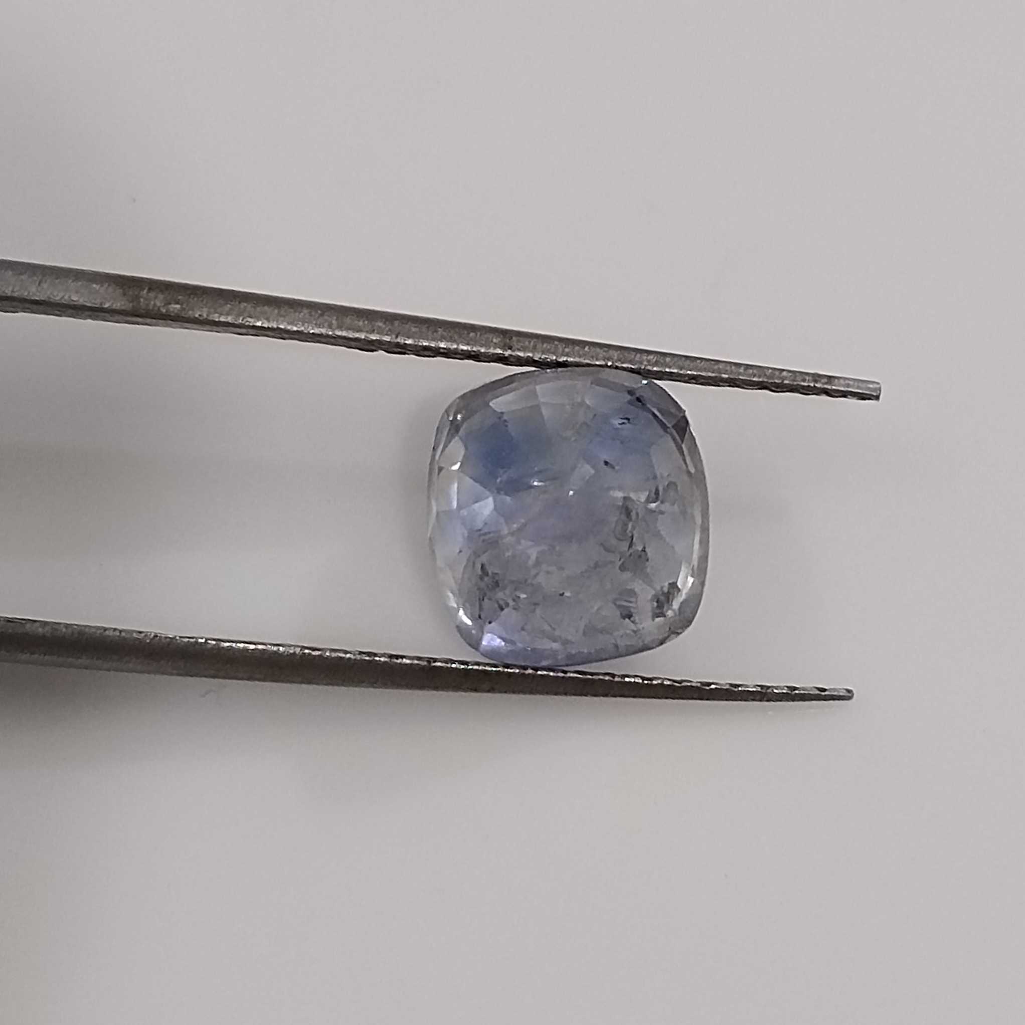 3.59ct Ceylone origin unheated blue sapphire gemstone