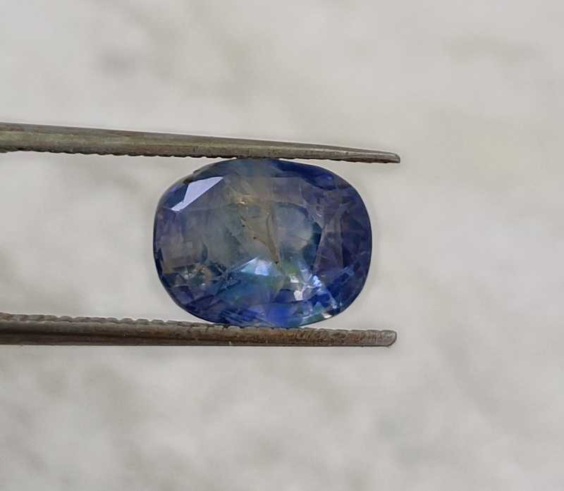 3.37ct IGI certified unheated bright blue sapphire grmstone 