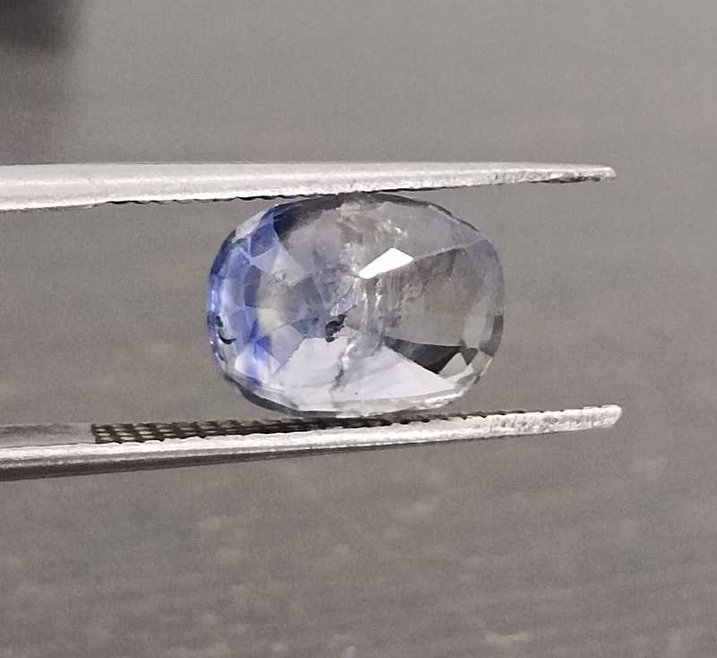 3.37ct IGI certified unheated bright blue sapphire grmstone 