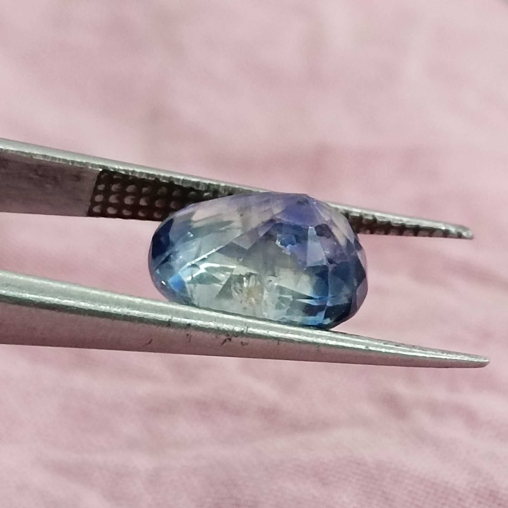 3.37ct IGI certified unheated bright blue sapphire grmstone 