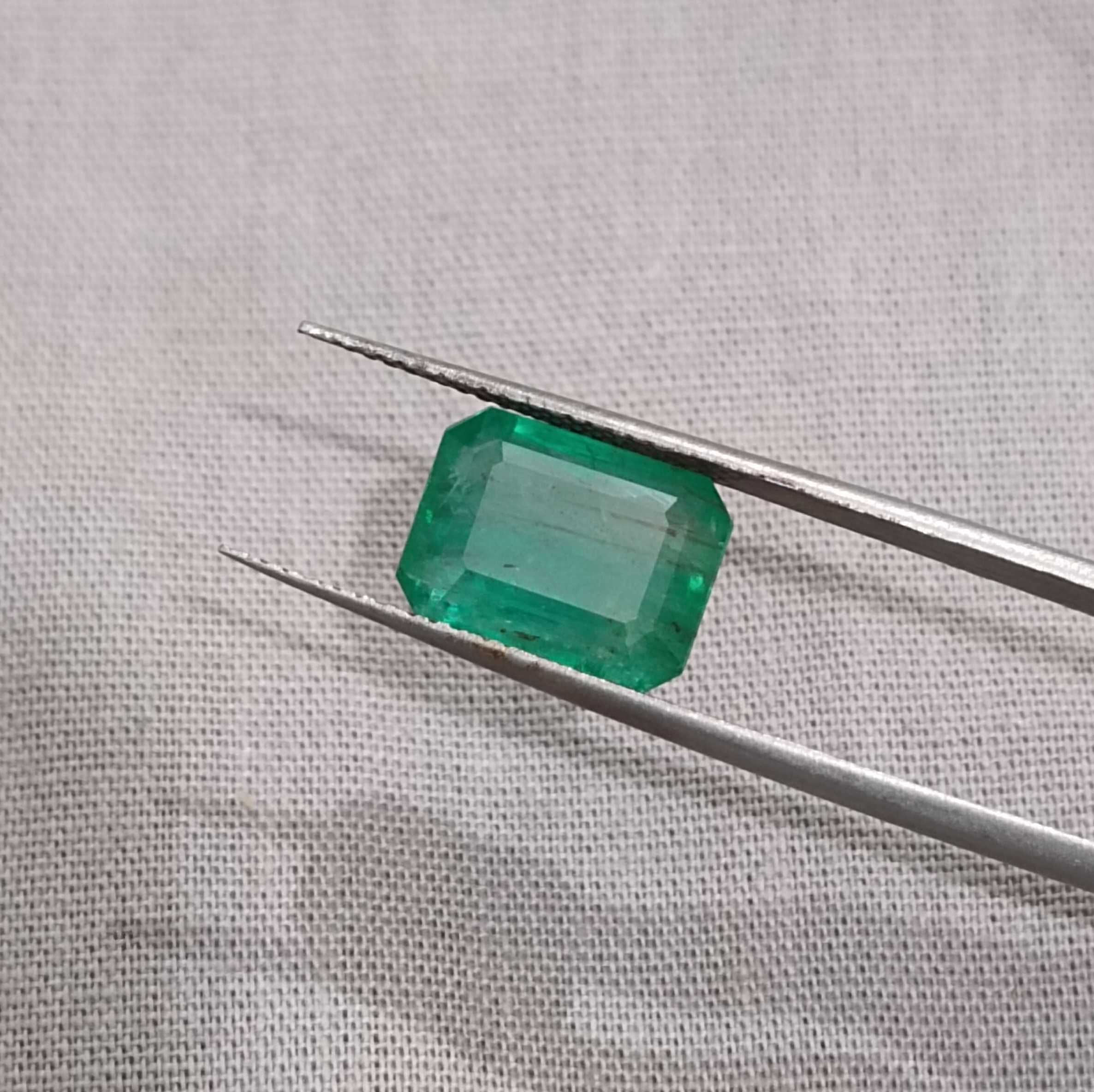 4.81ct certified Panjshir green natural emerald gem