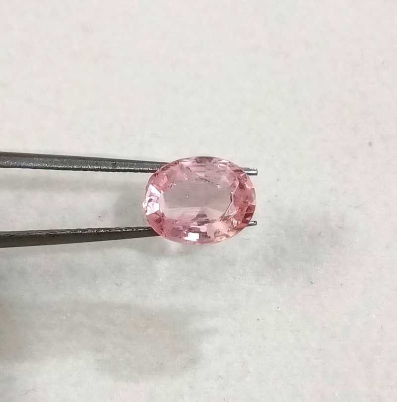 1.51ct IGI certified oval cut unheated padparadscha sapphire gemstone 