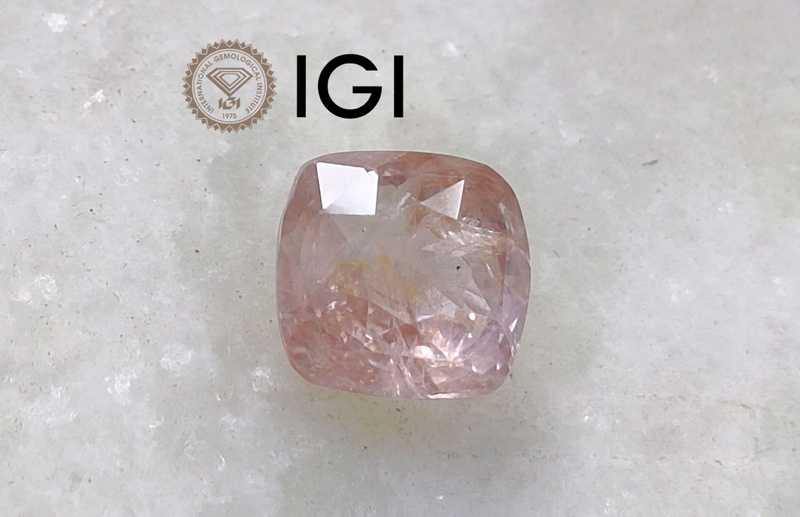 4.66ct IGI certified natural unheated padparadscha sapphire gemstone 