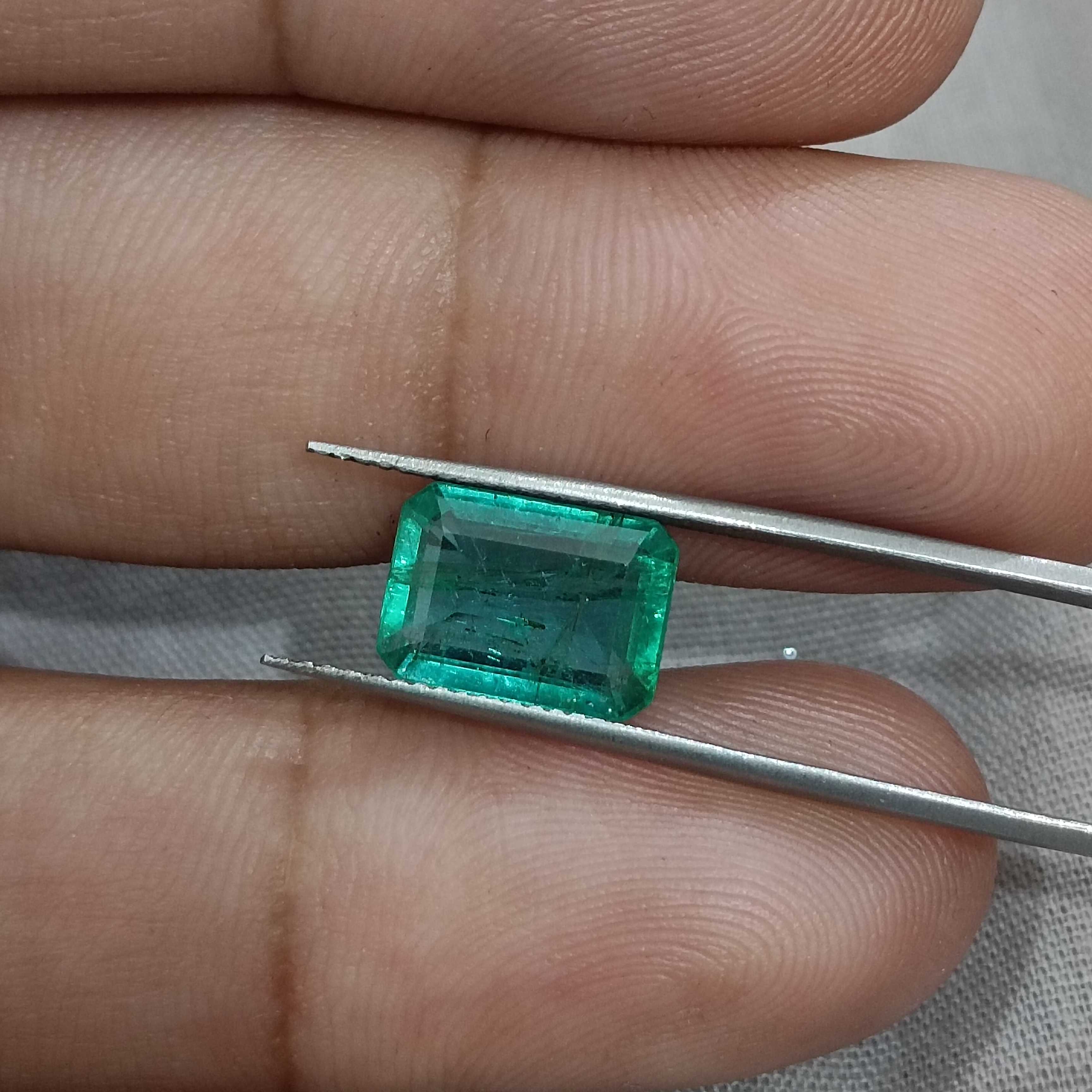 3.05ct GSI certified medium light graas green octagon emerald gemstone 