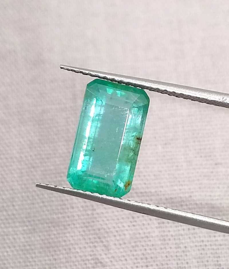 2.63ct medium light green octagon emerald stone