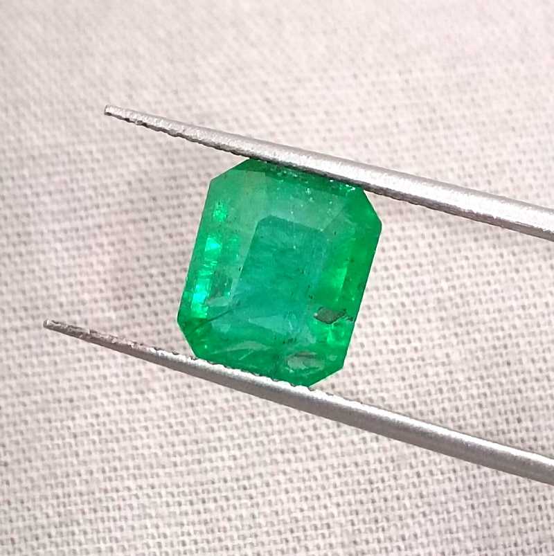 2.58ct deep vivid green octagon cut emerald