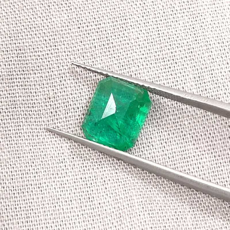 2.58ct deep vivid green octagon cut emerald