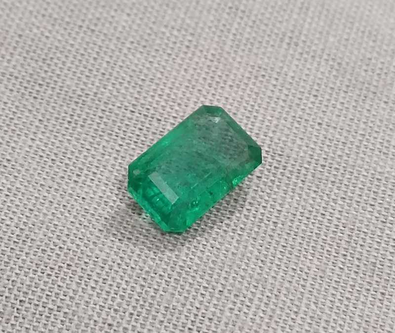 1.87ct GSI certified medium green octagon cut emerald 