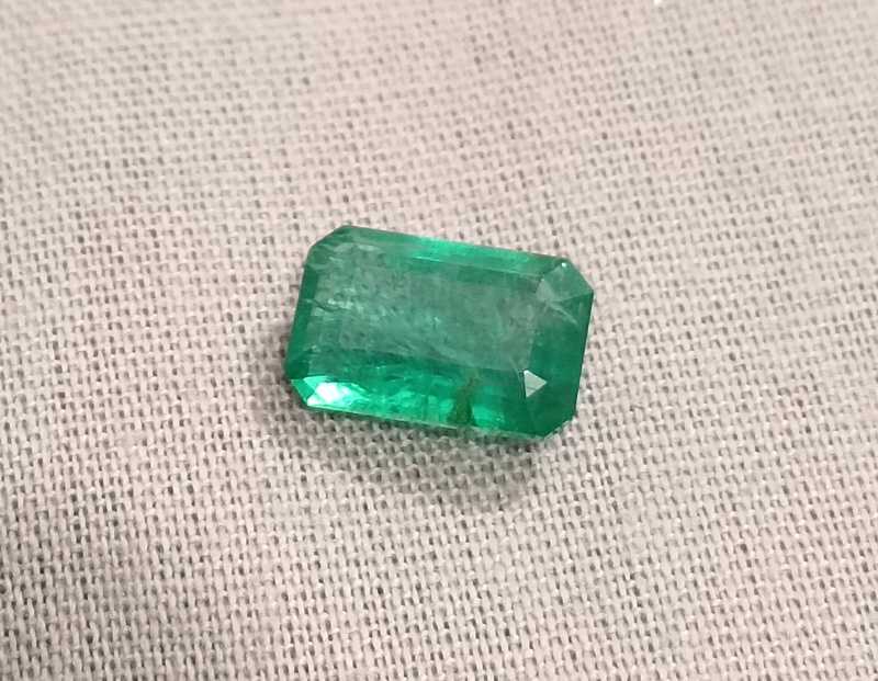 1.87ct GSI certified medium green octagon cut emerald 