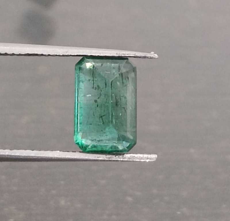 1.68ct higher medium green color octagon cut emerald stone