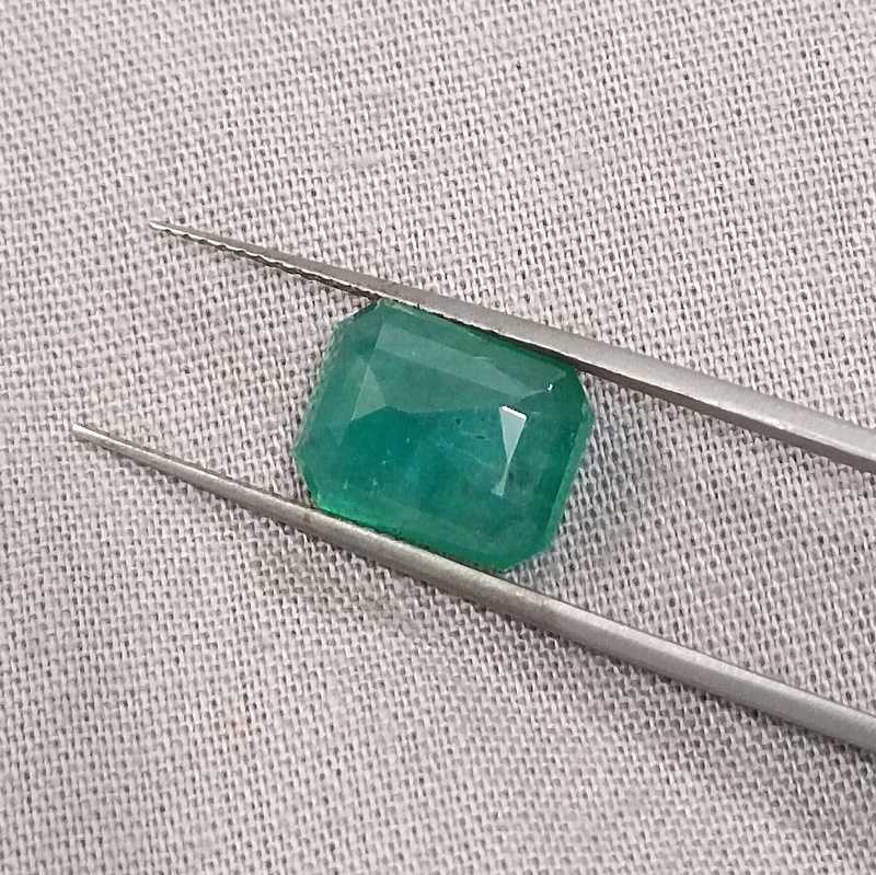 4.46ct medium green emerald cut emerald 