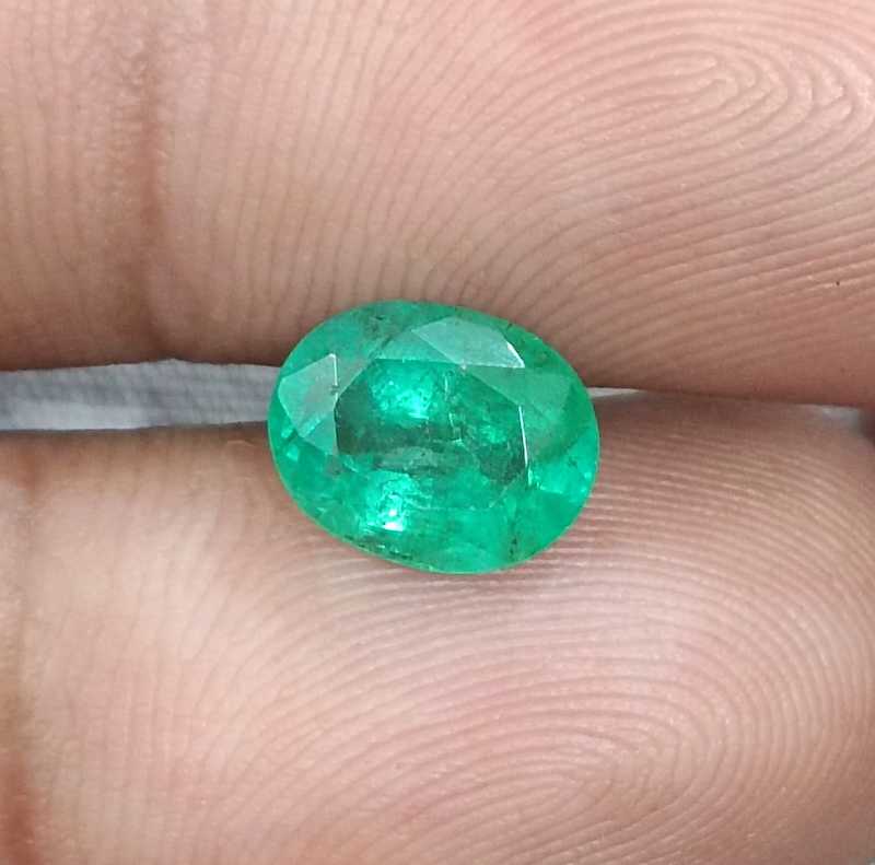 1.90ct GSI certified spring green color oval shape Swat valley emerald gemstone 