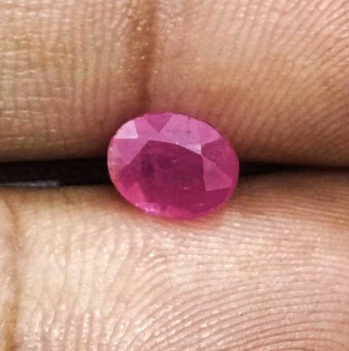 1.30ct GSI certified oval cut unheated ruby gemstone/