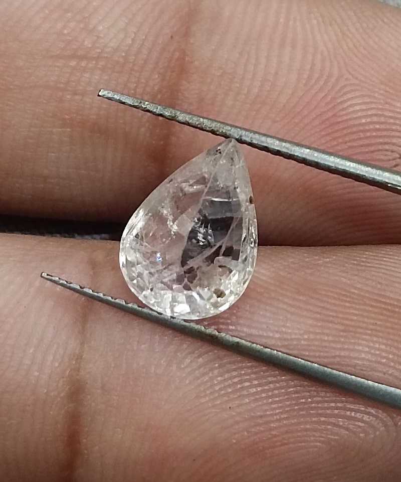 3.50ct GSI certified colourless (white) pear shape Ceylon sapphire gem