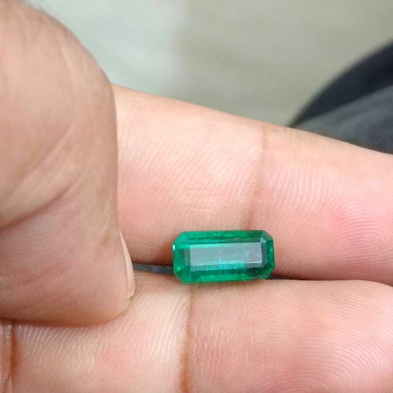 3.60ct GSI certified medium green octagon step cut buguette  emerald