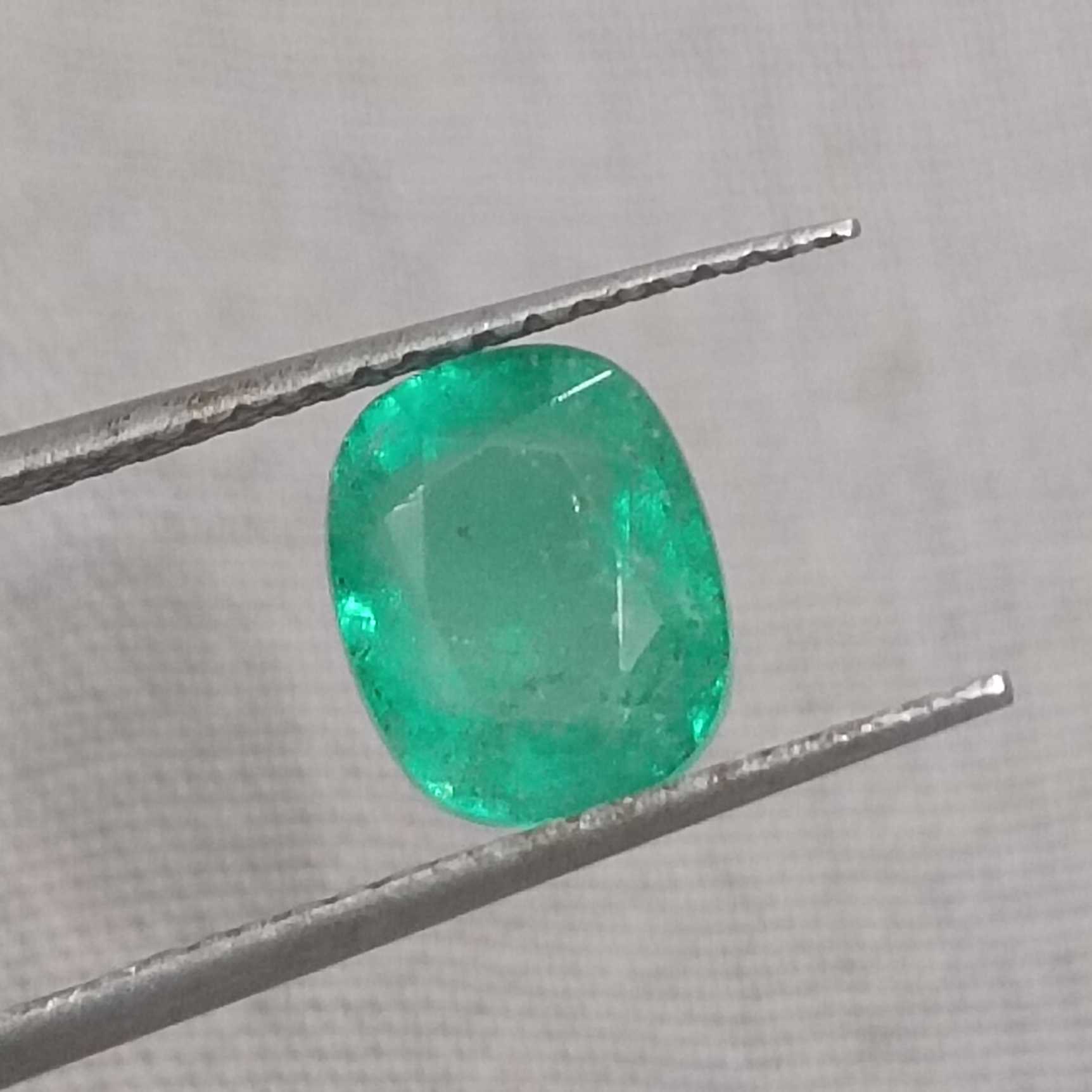 1.56ct GSI certified medium vivid green cushion cut Colombian emerald gemstone /