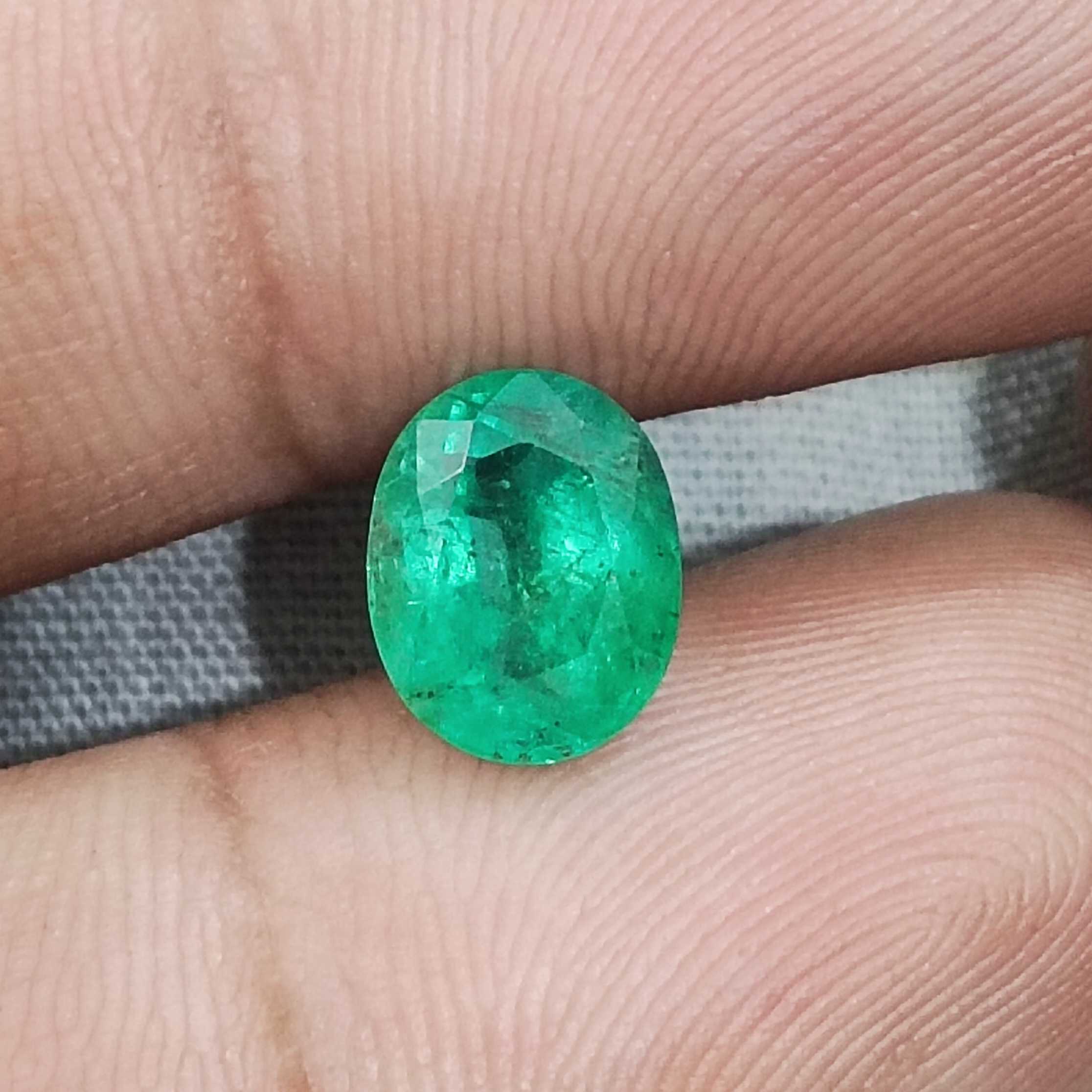 1.90ct GSI certified spring green color oval shape Swat valley emerald gemstone /