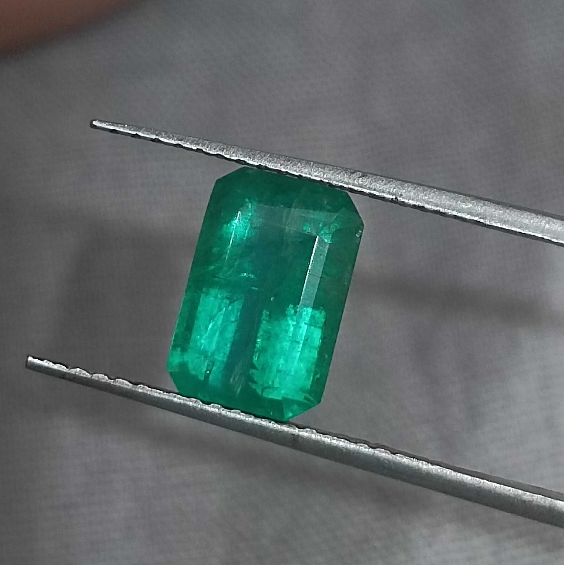 1.87ct golden green color octagon cut Swat emerald gemstone /