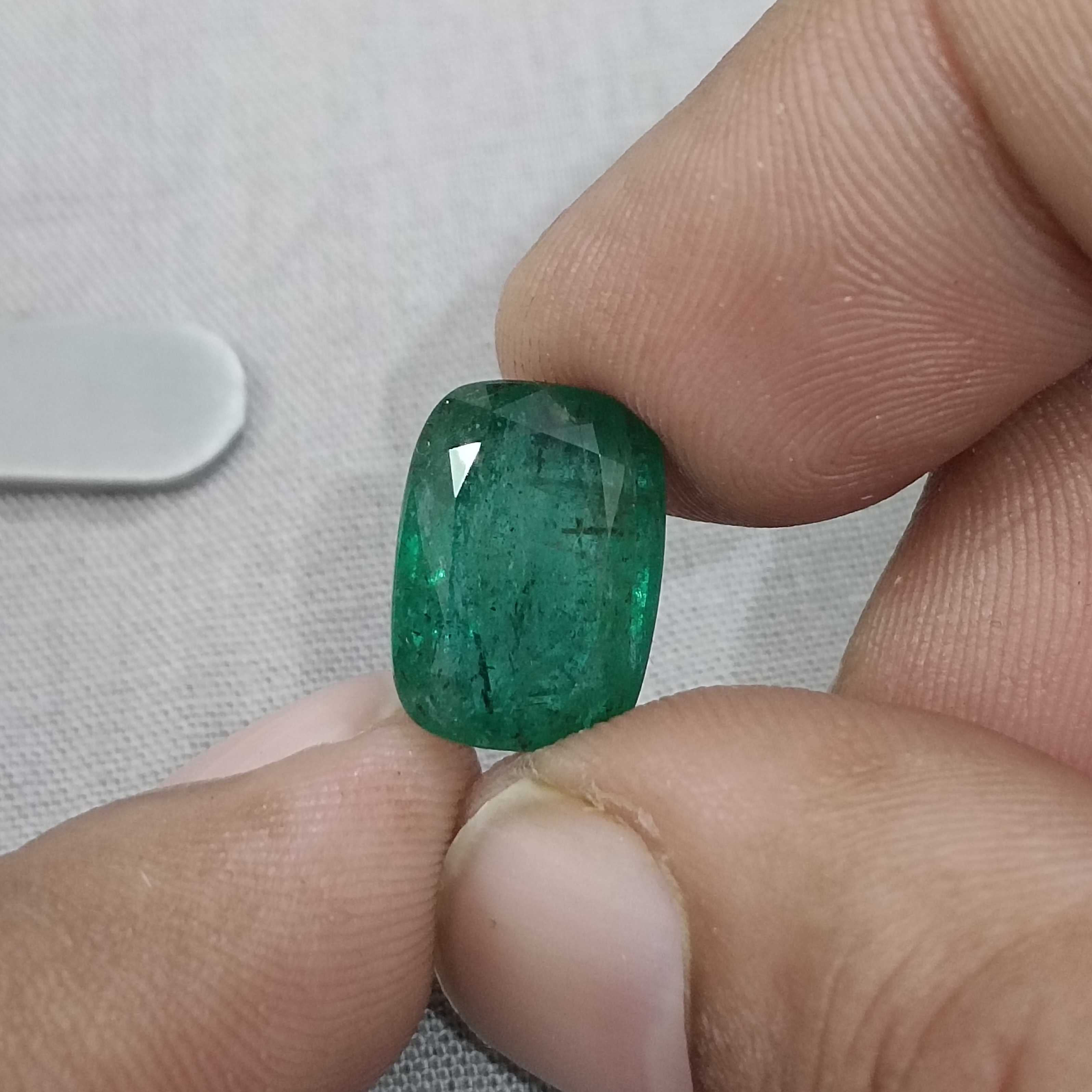 8.59ct big size deep green cushion cut emerald gemstone