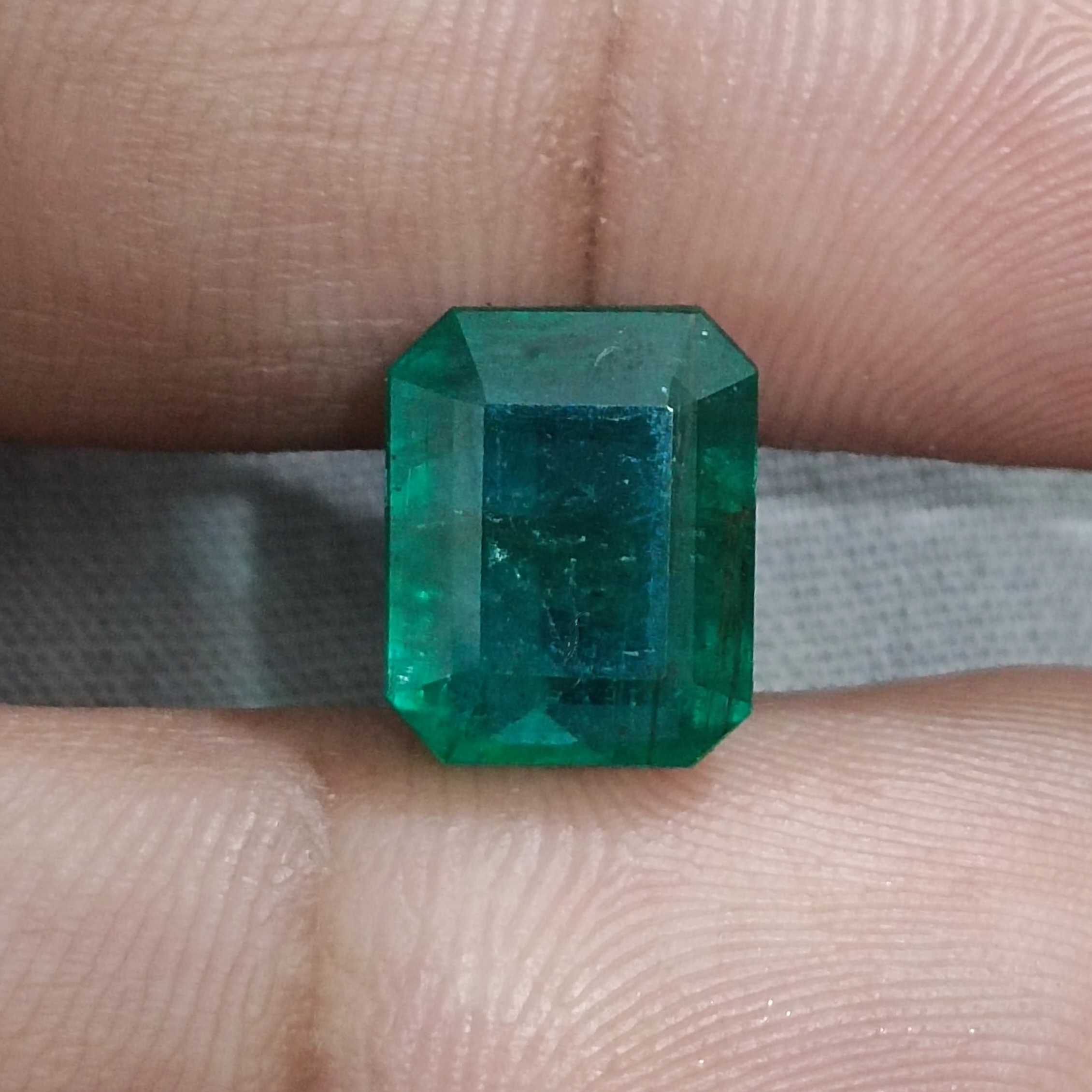 6.17ct bright deep green octagon cut Zambian emerald gem/