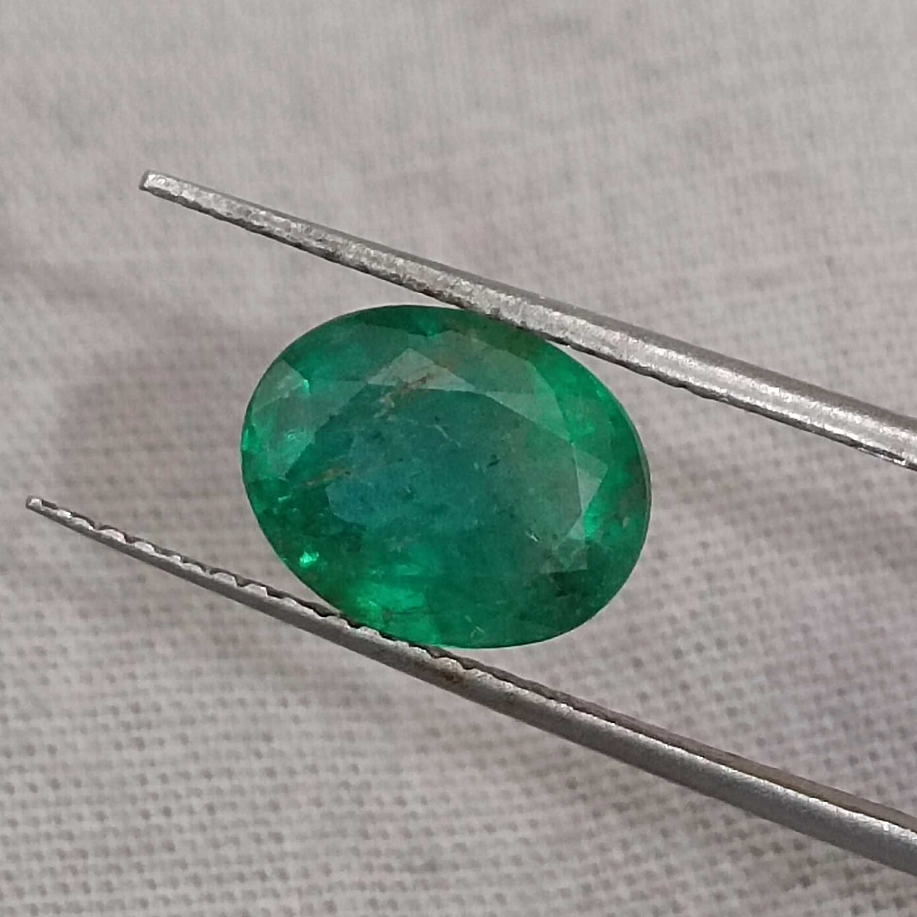 2.52ct deep green color oval cut emerald gemstone /