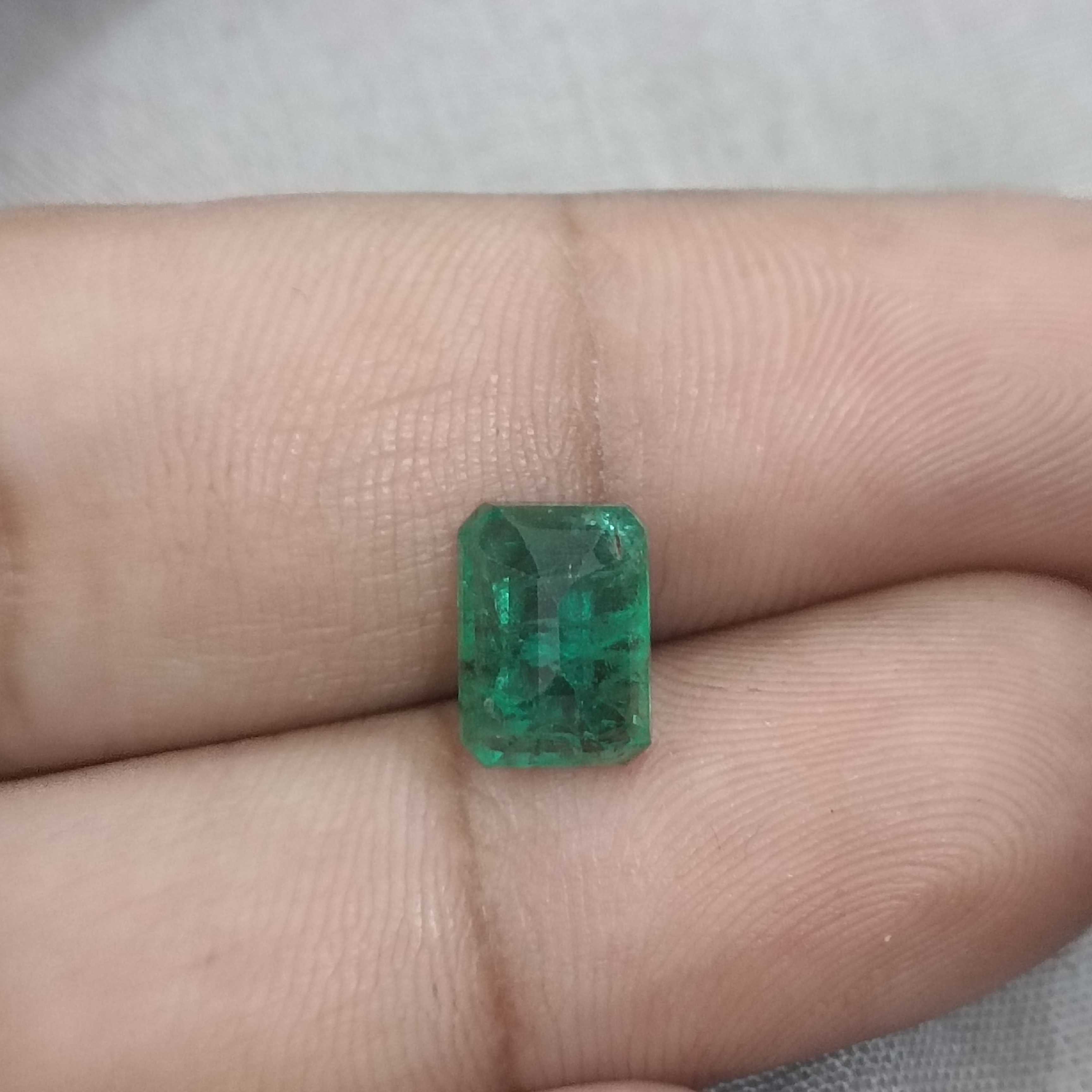 2.62ct GSI certified Panjshir golden green octagon cut emerald gemstone 