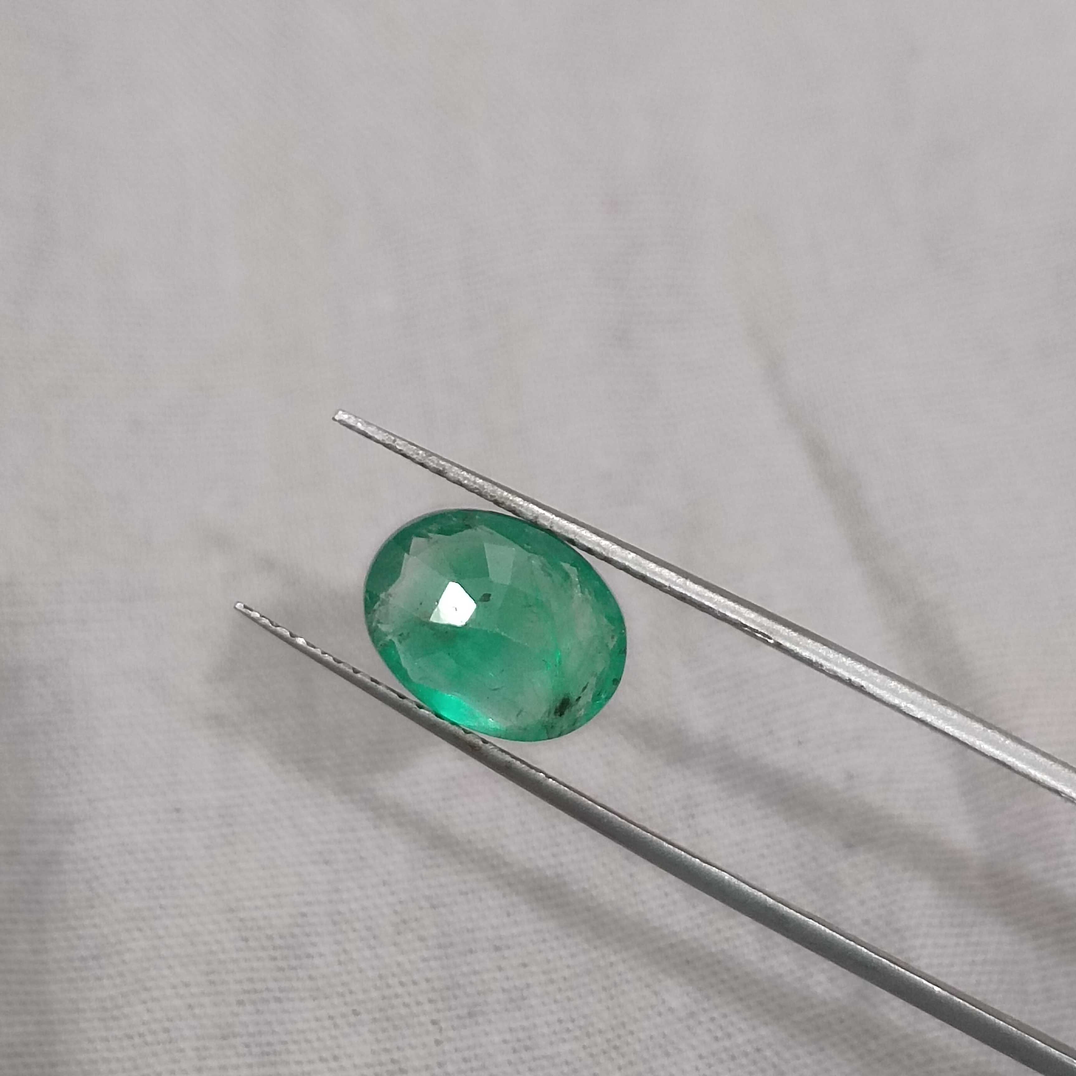 2.45ct GSI certified vivid green oval cut Panjshir emerald gemstone 