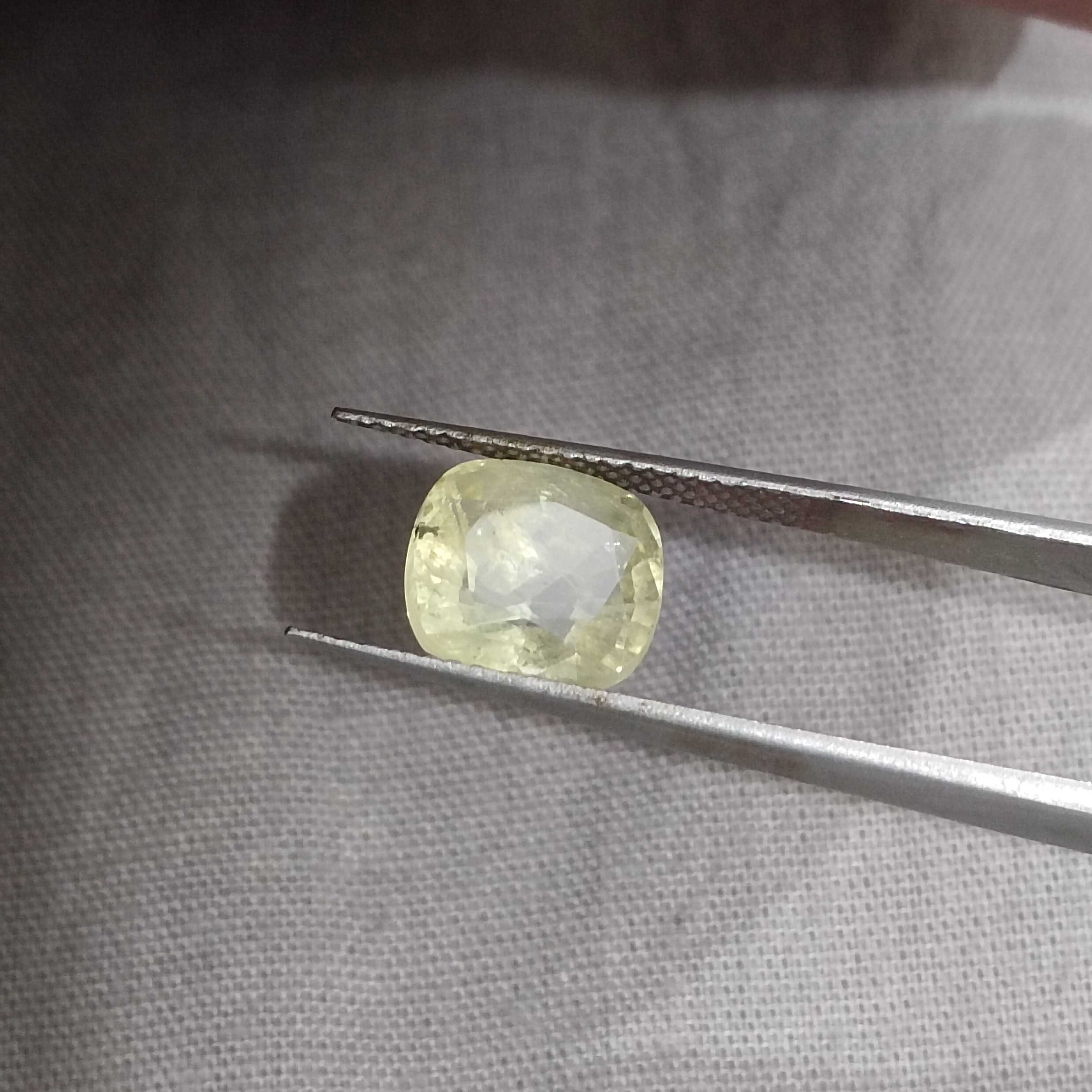 3.60ct GSI certified cushion cut unheated yellow sapphire gem