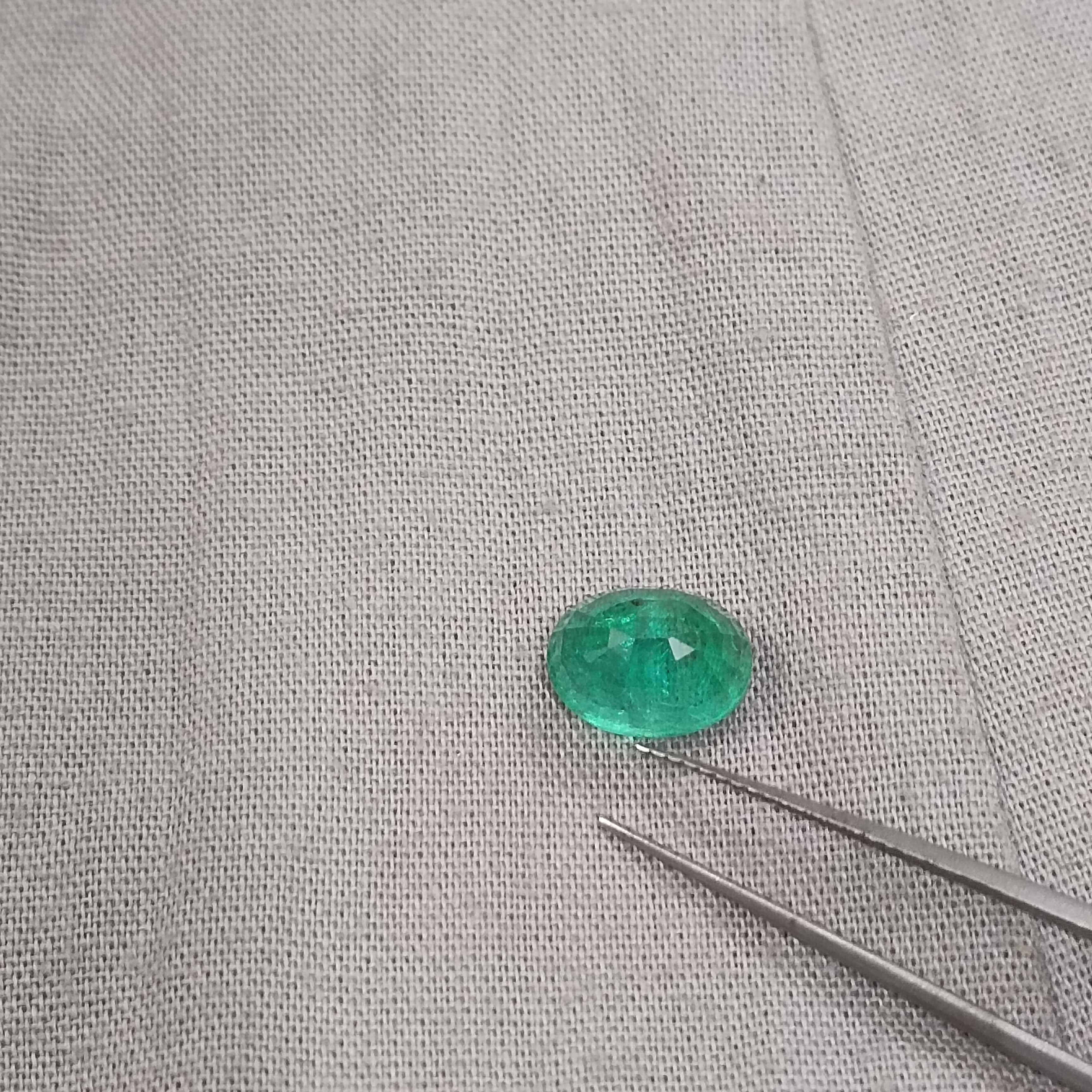 2.62ct GSI leaf green oval cut emerald gemstone 