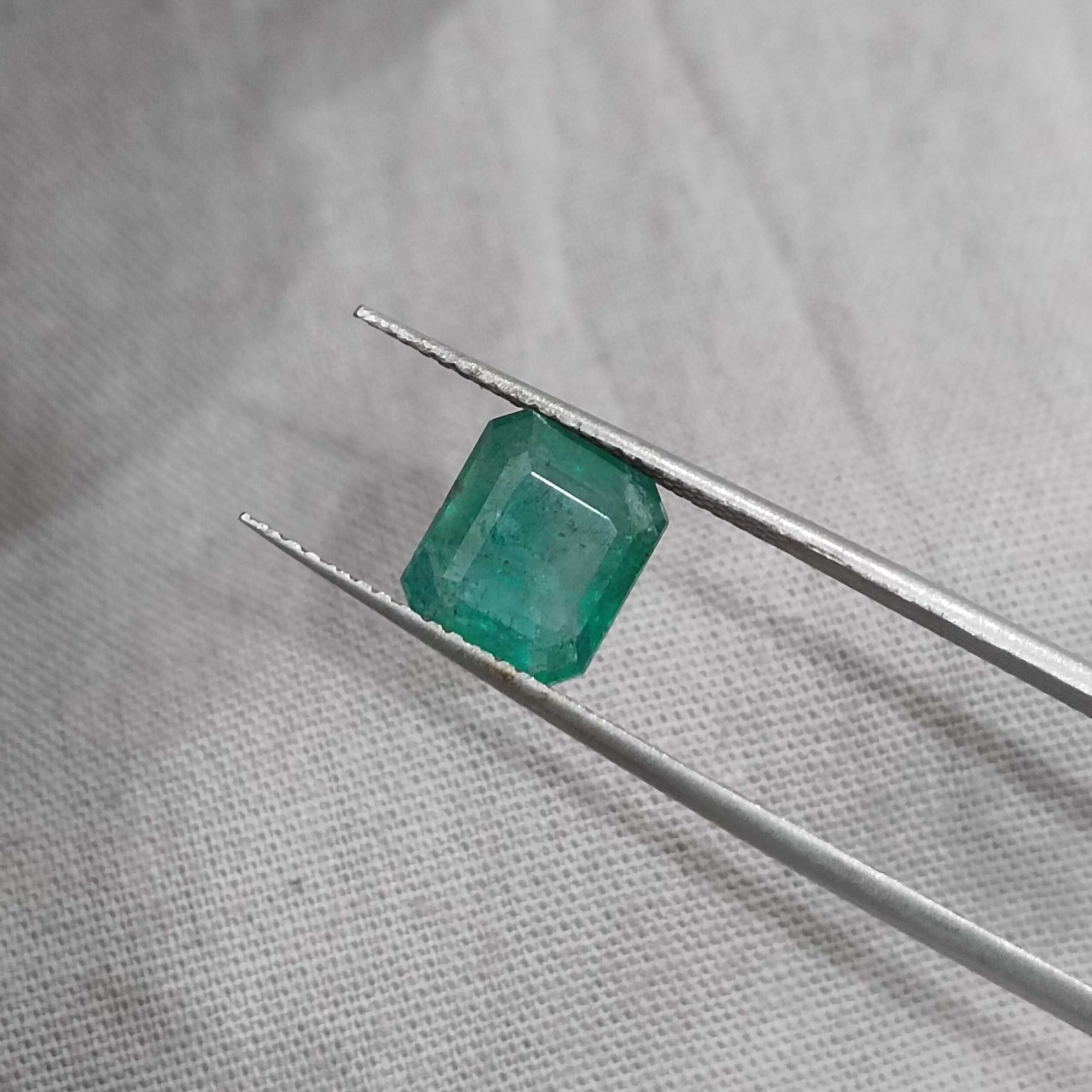 2.35ct GSI deep electric green octagon cut Zambian emerald gemstone 