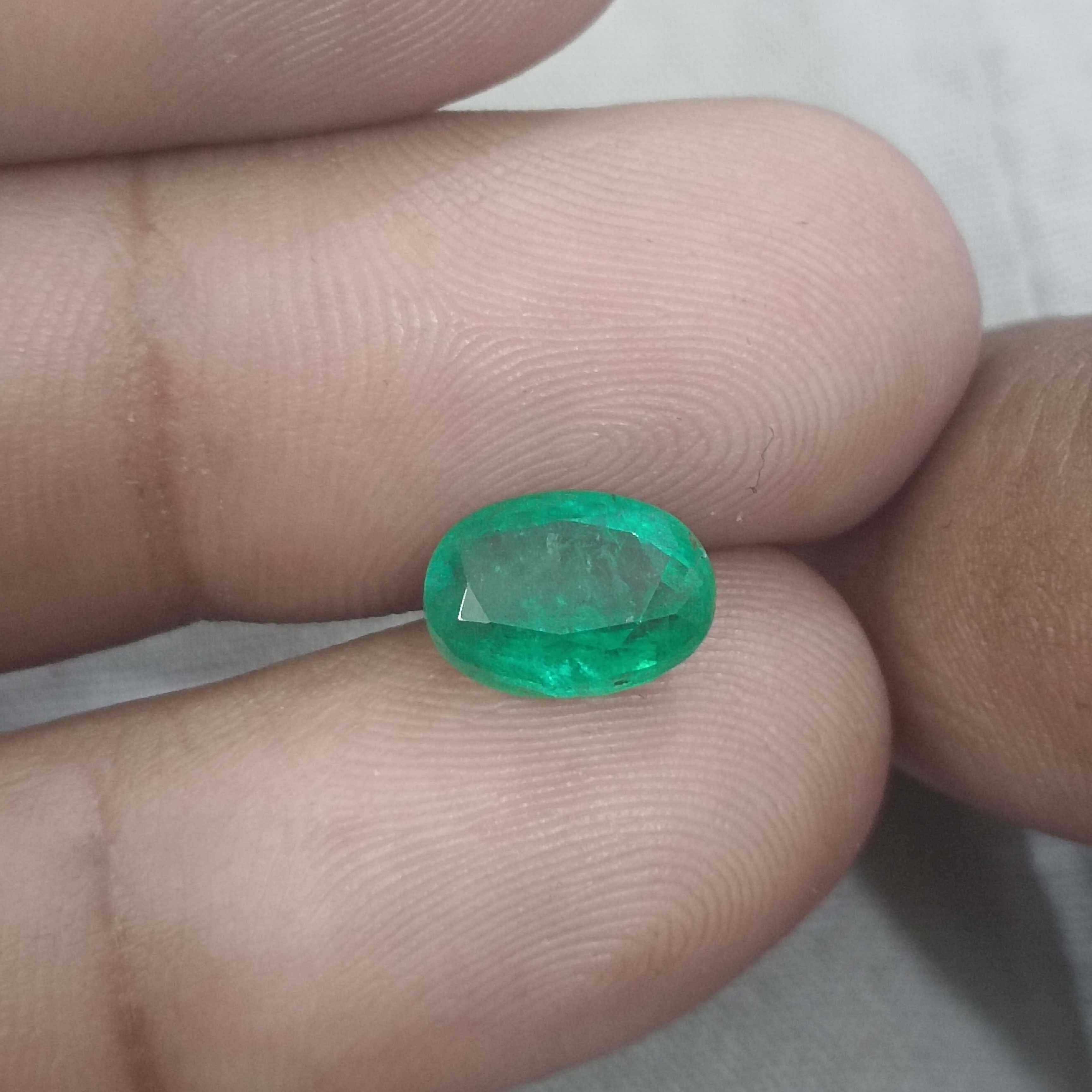 2.25ct GSI certified bright spring green oval shape Panjshir emerald stone 