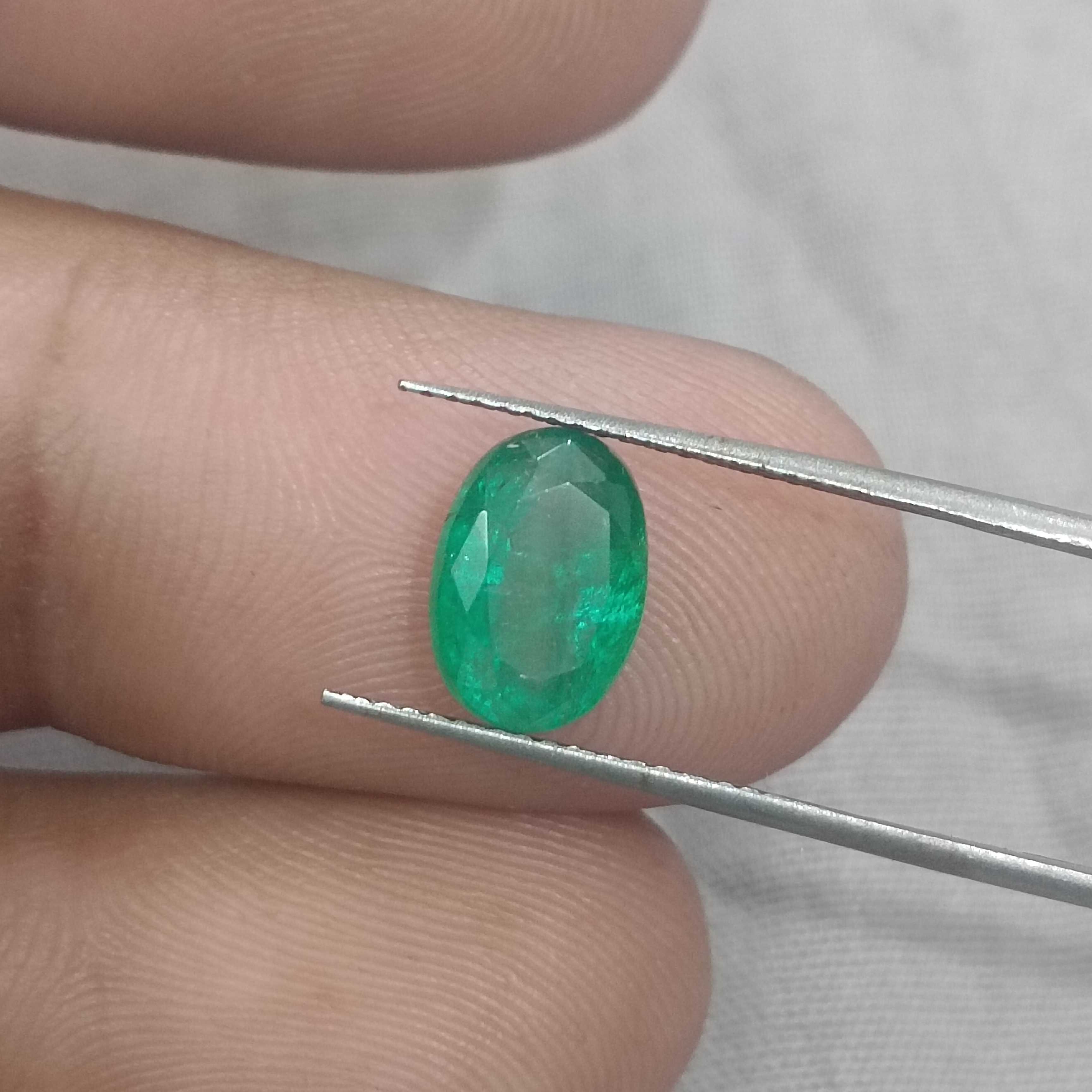 2.25ct GSI certified bright spring green oval shape Panjshir emerald stone 