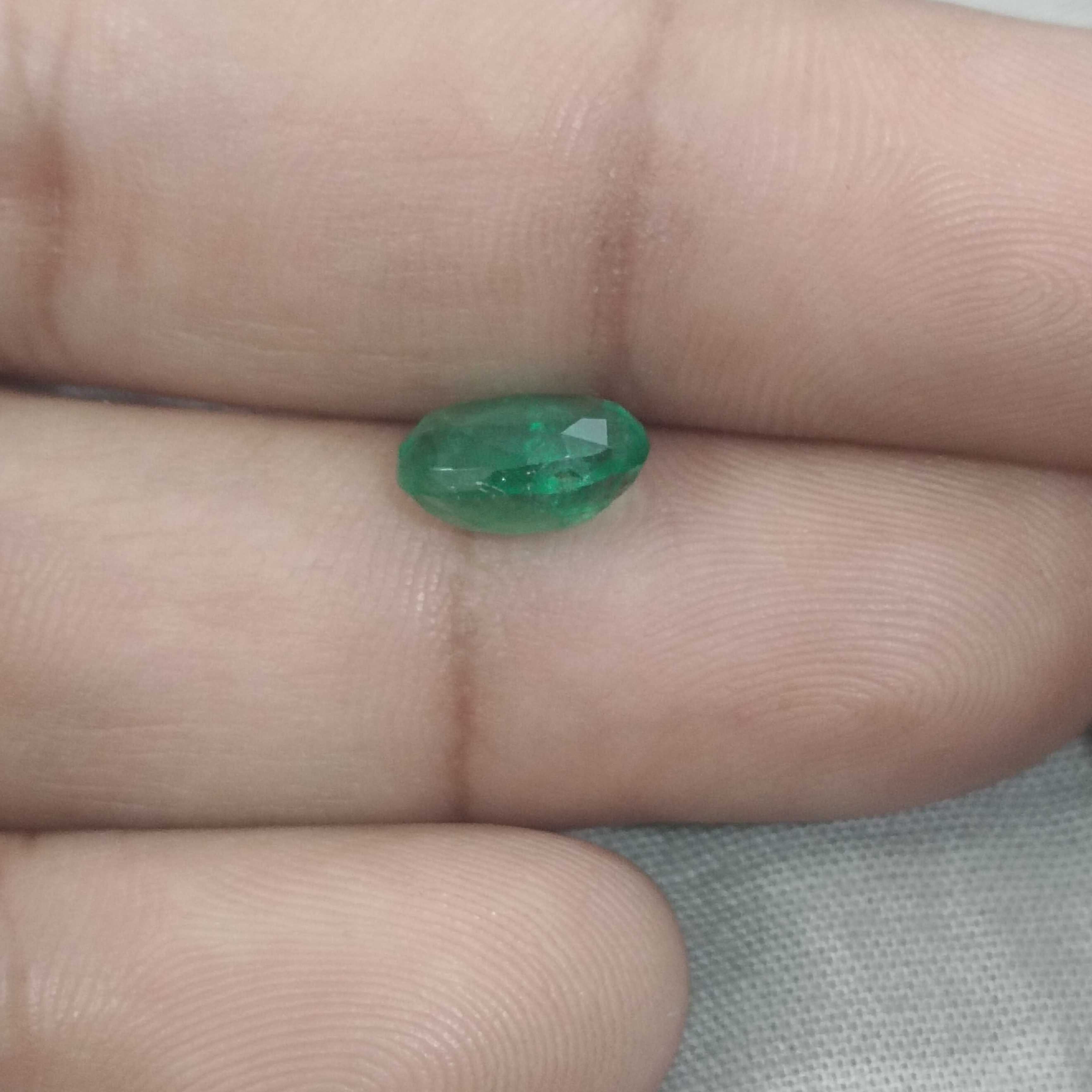 2.25ct GSI certified bright spring green oval shape Panjshir emerald stone 