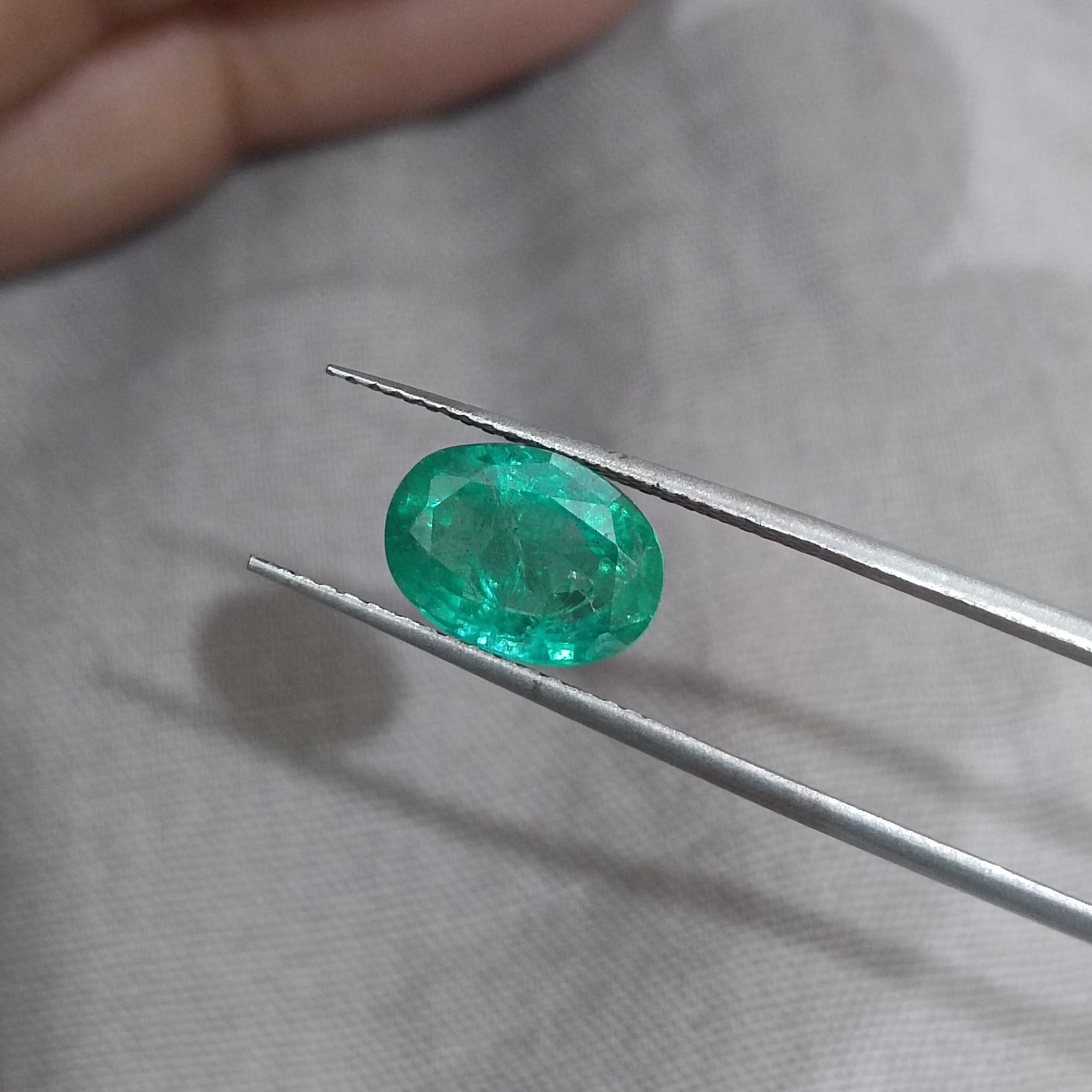 2.28ct GSI certified spring green oval cut Swat emerald gemstone 