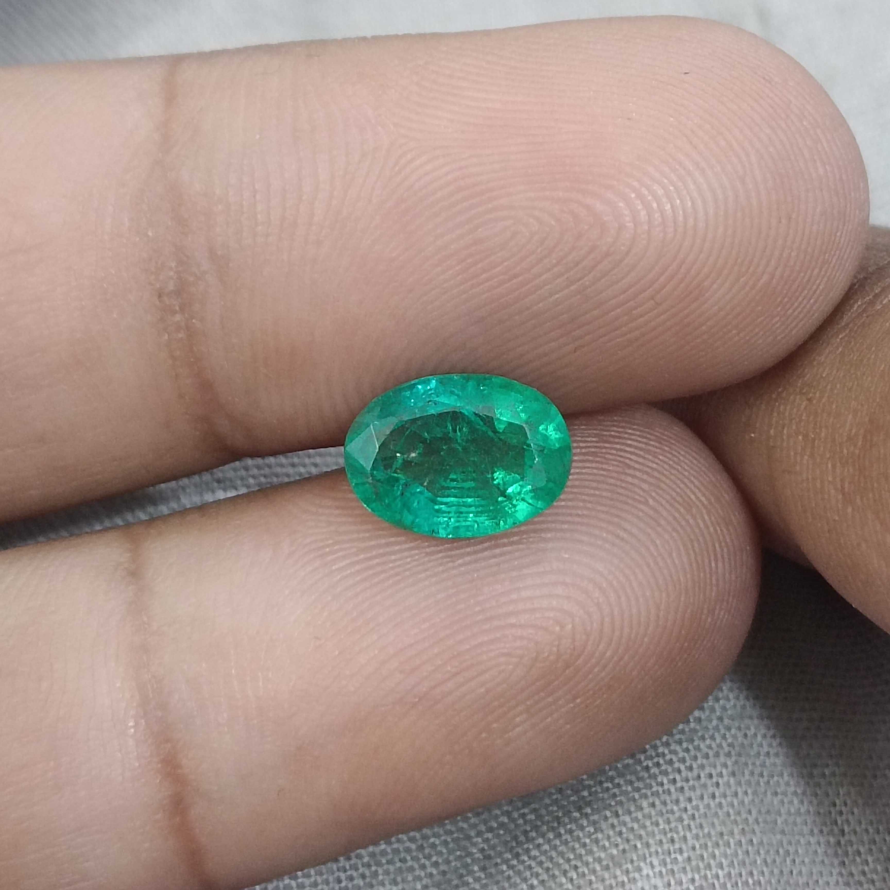 2.28ct GSI certified spring green oval cut Swat emerald gemstone 