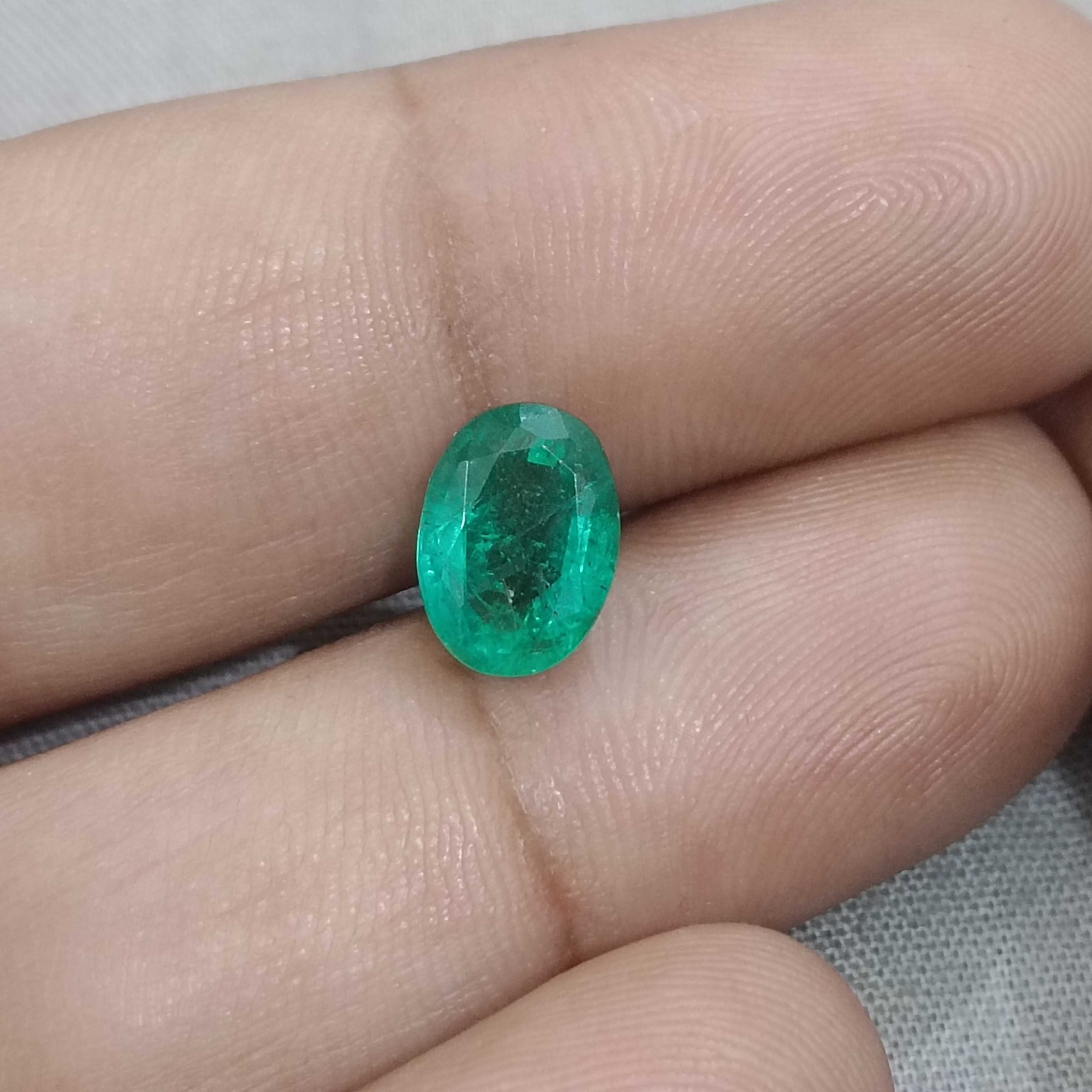 2.28ct GSI certified spring green oval cut Swat emerald gemstone 