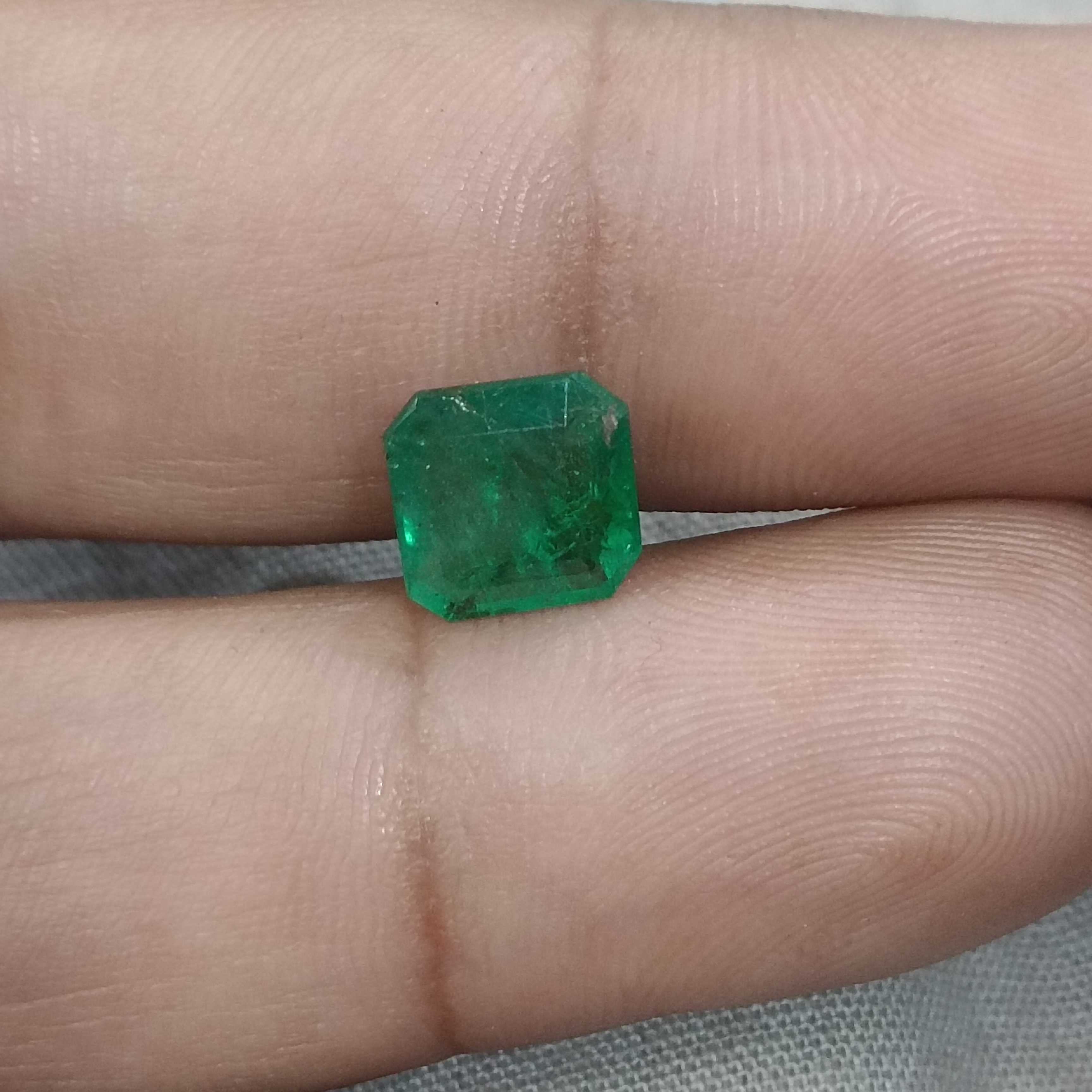 2.34ct GSI certified golden green color emerald gemstone 