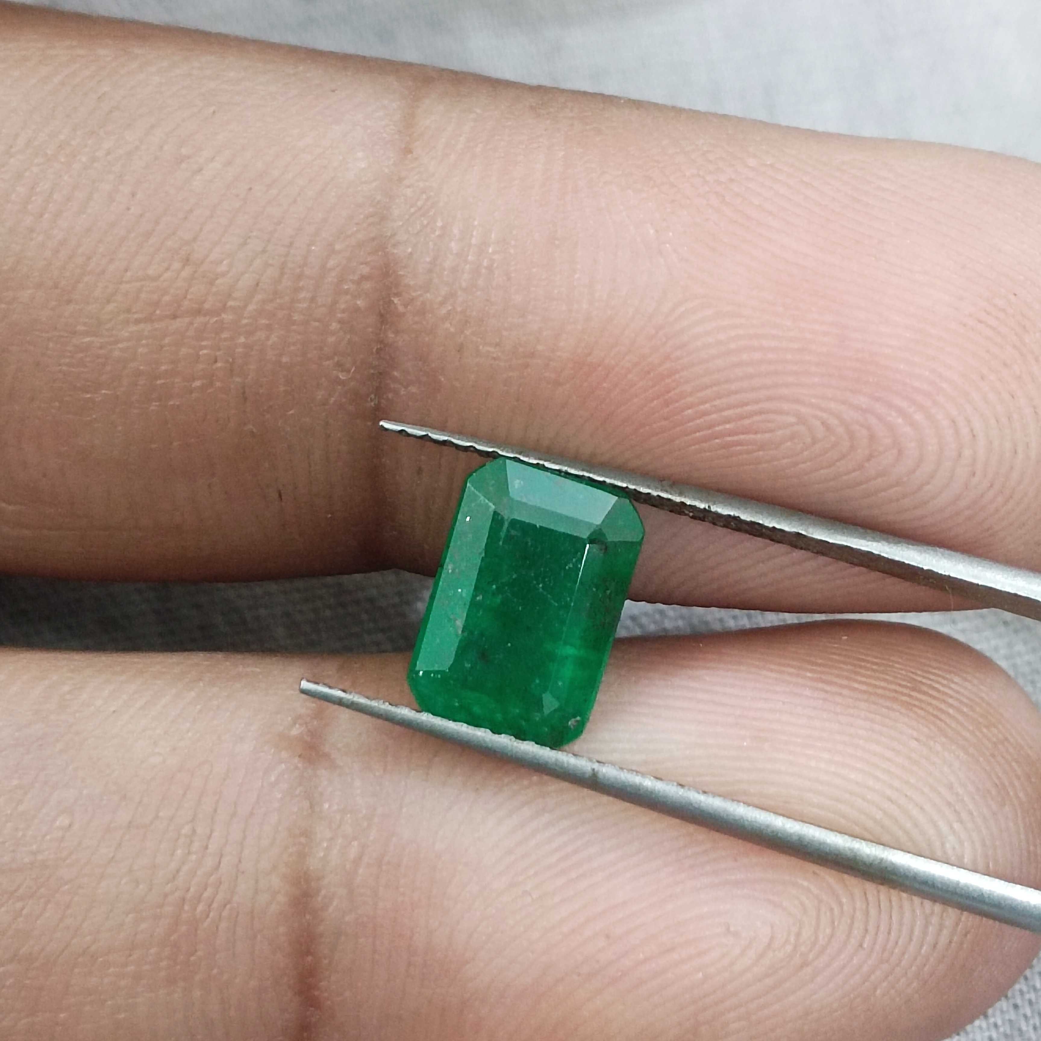 2.36ct pure deep velvet green octagon cut emerald gemstone 