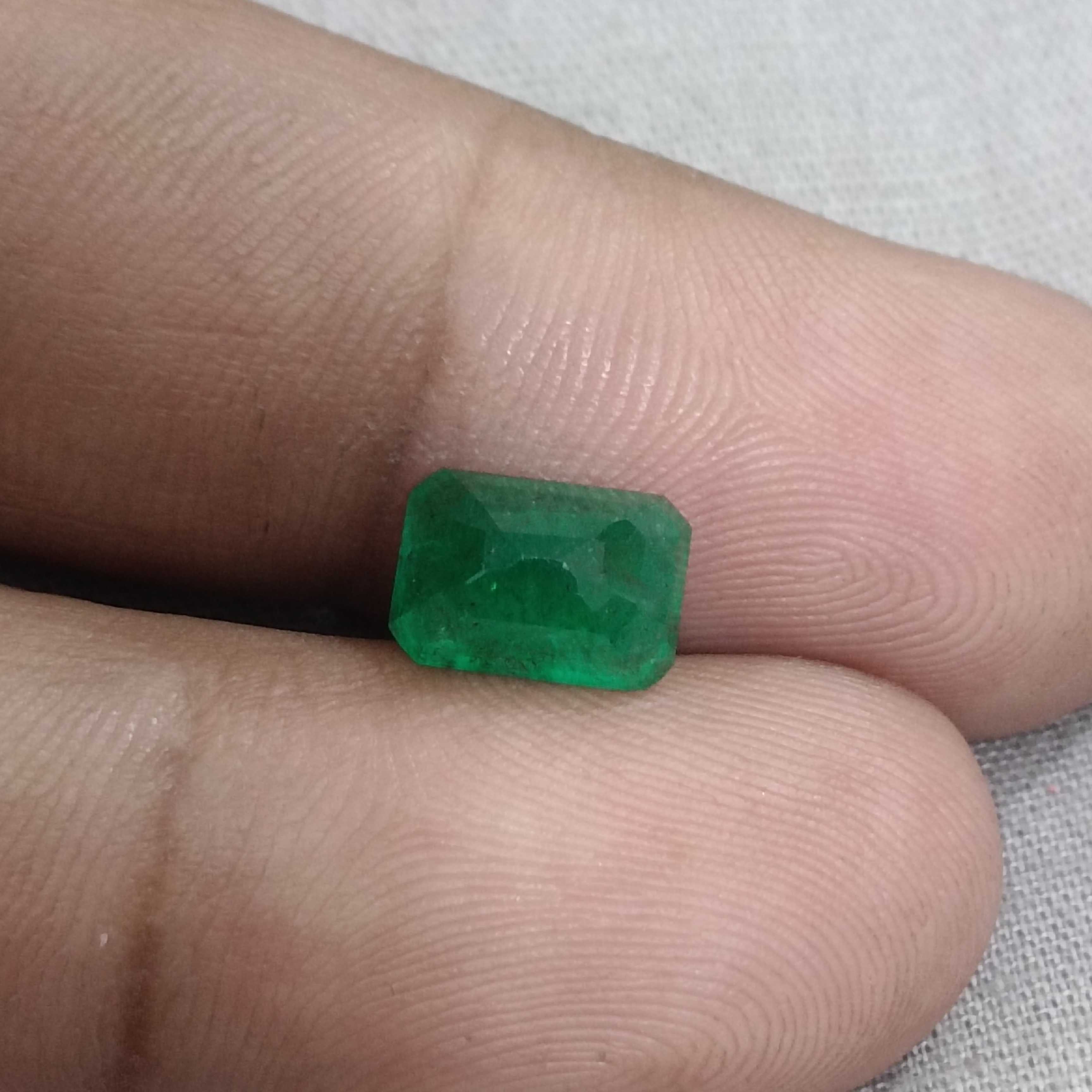 2.36ct pure deep velvet green octagon cut emerald gemstone 