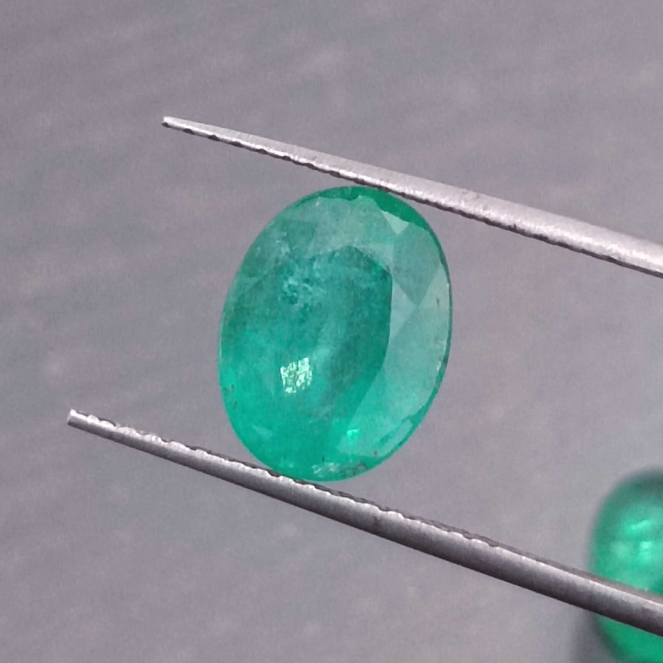 2.04ct light medium green oval cut emerald gemstone /