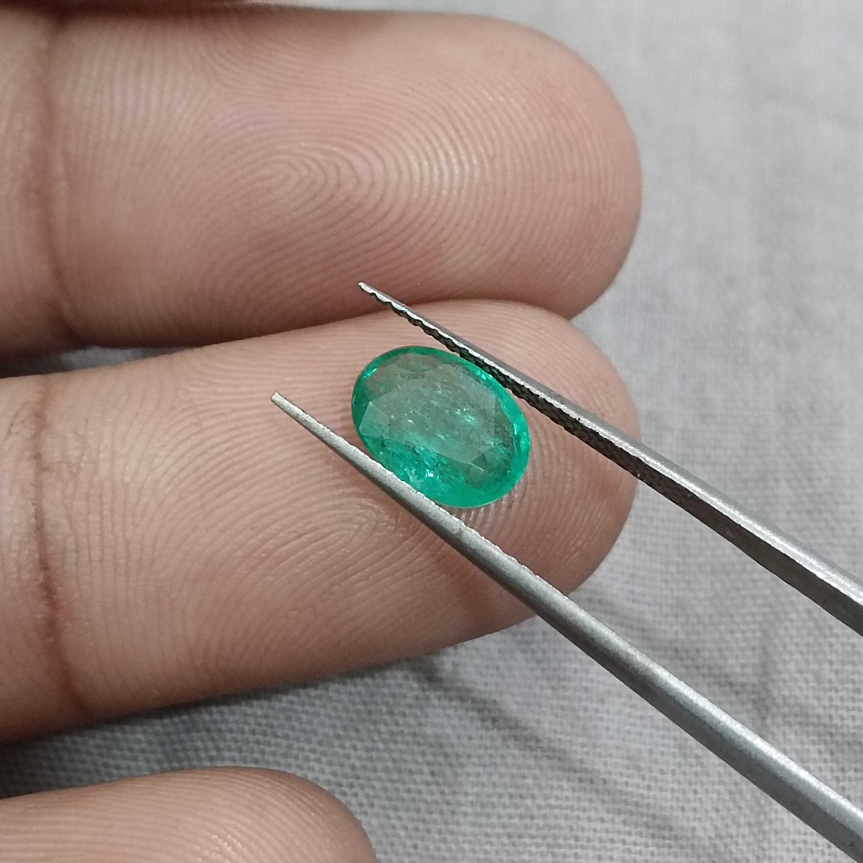 1.42ct GSI certified medium green oval cut emerald stone 